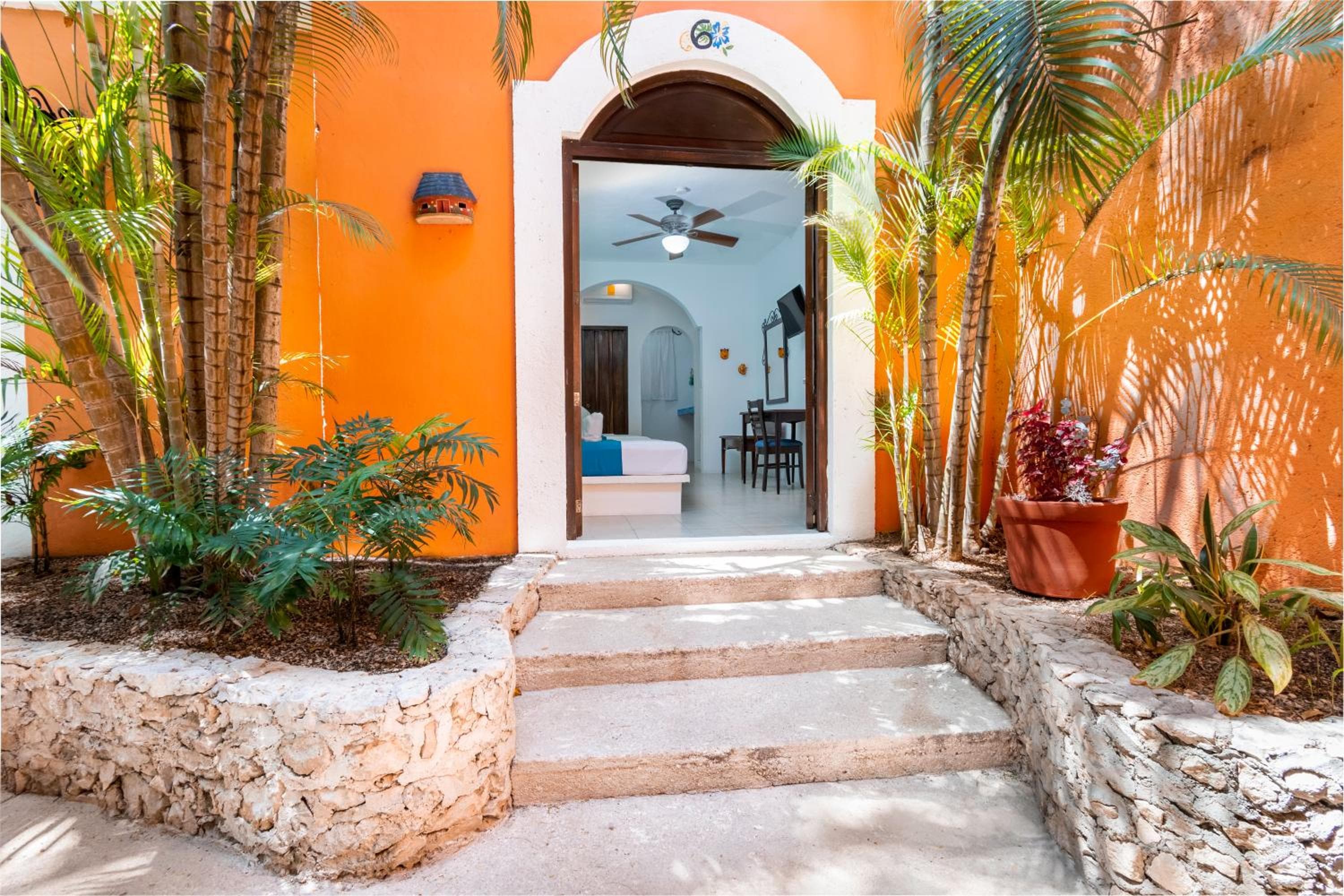 Hotel Casa de las Flores — 13