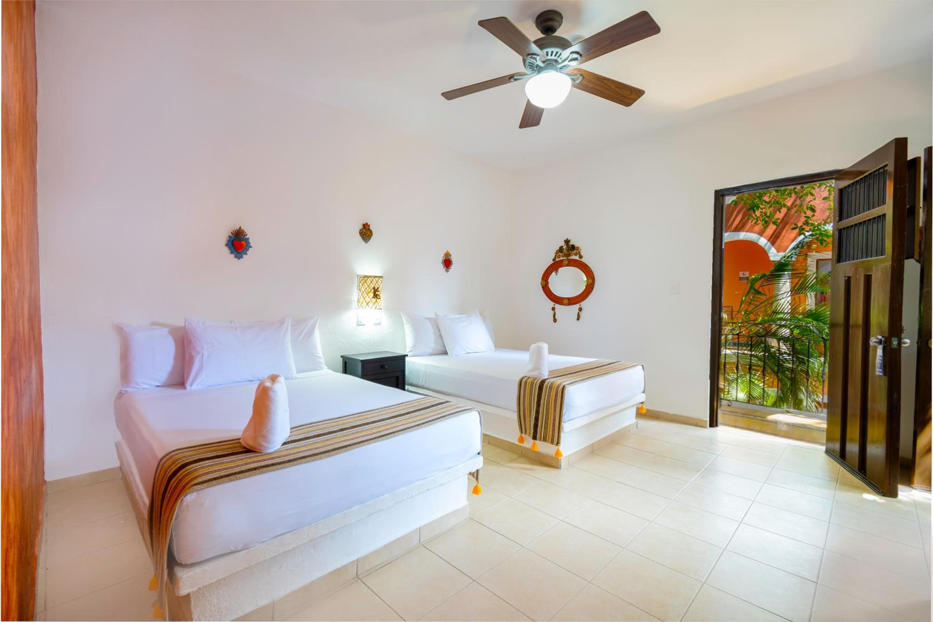 Hotel Casa de las Flores — 8