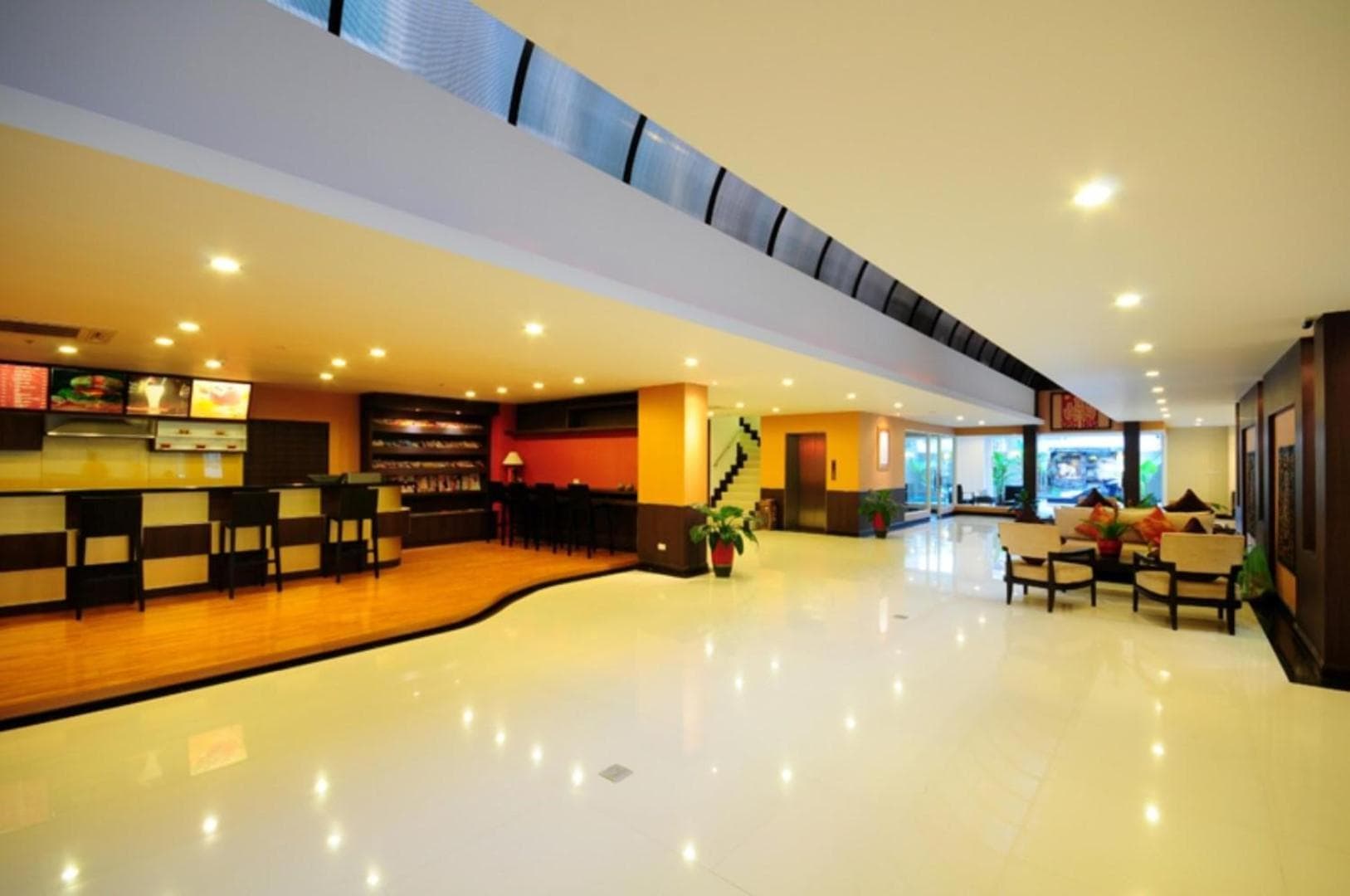 Boss Suites Nana Hotel — 2