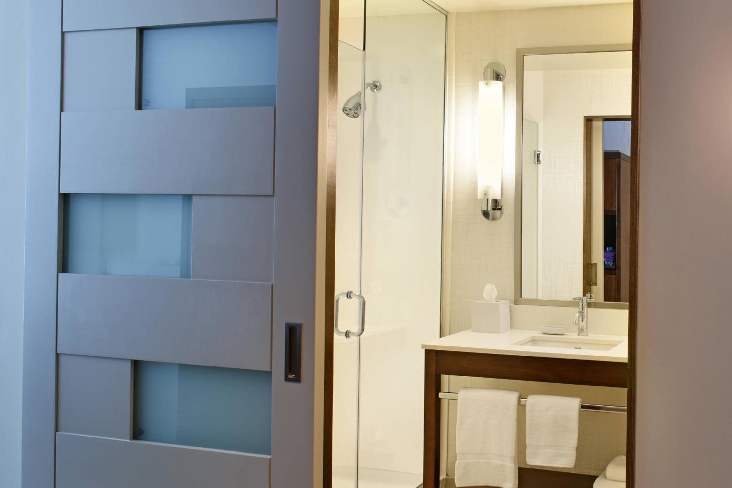 Cuatro puntos por Sheraton Coral Gables — 10