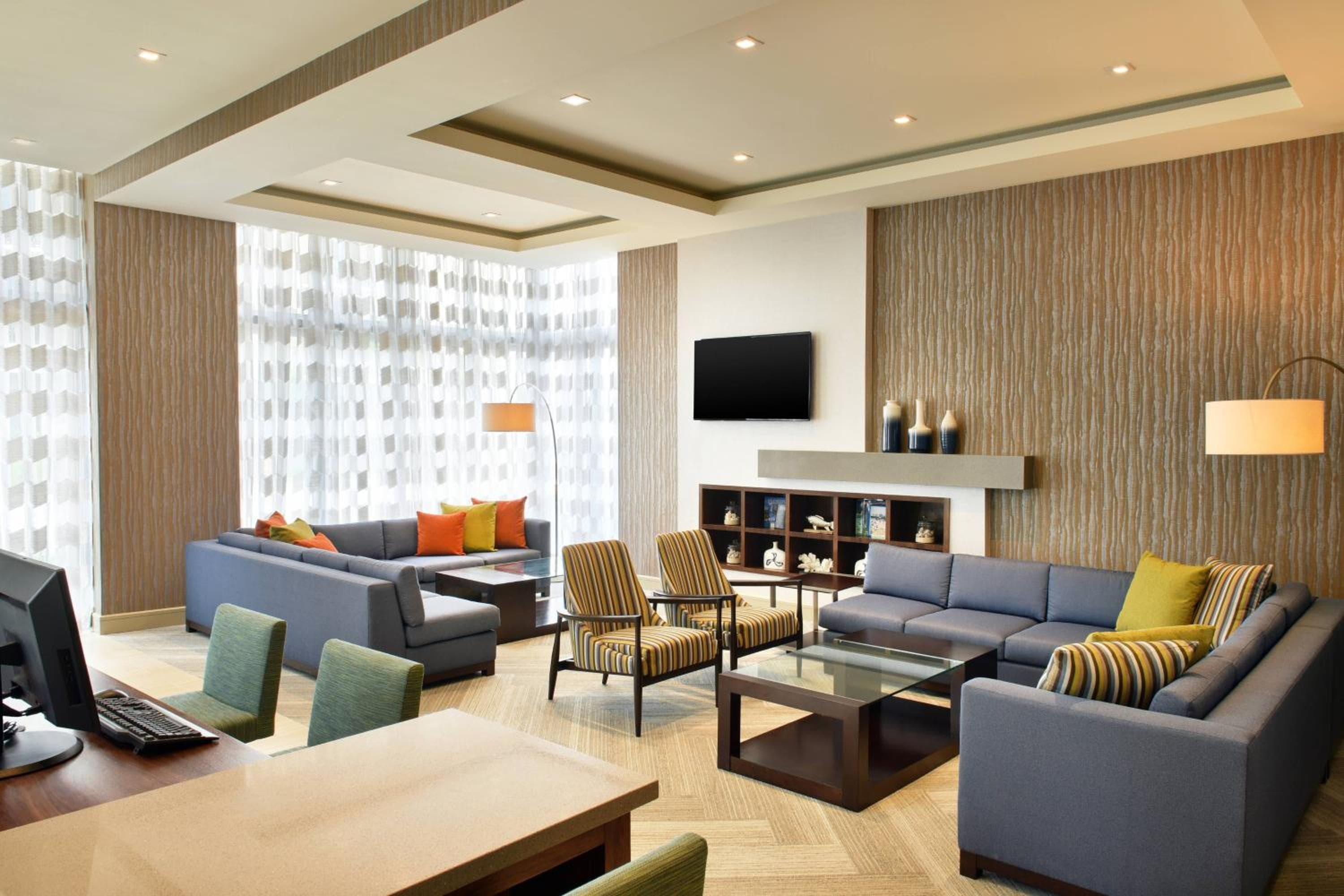Cuatro puntos por Sheraton Coral Gables — 13