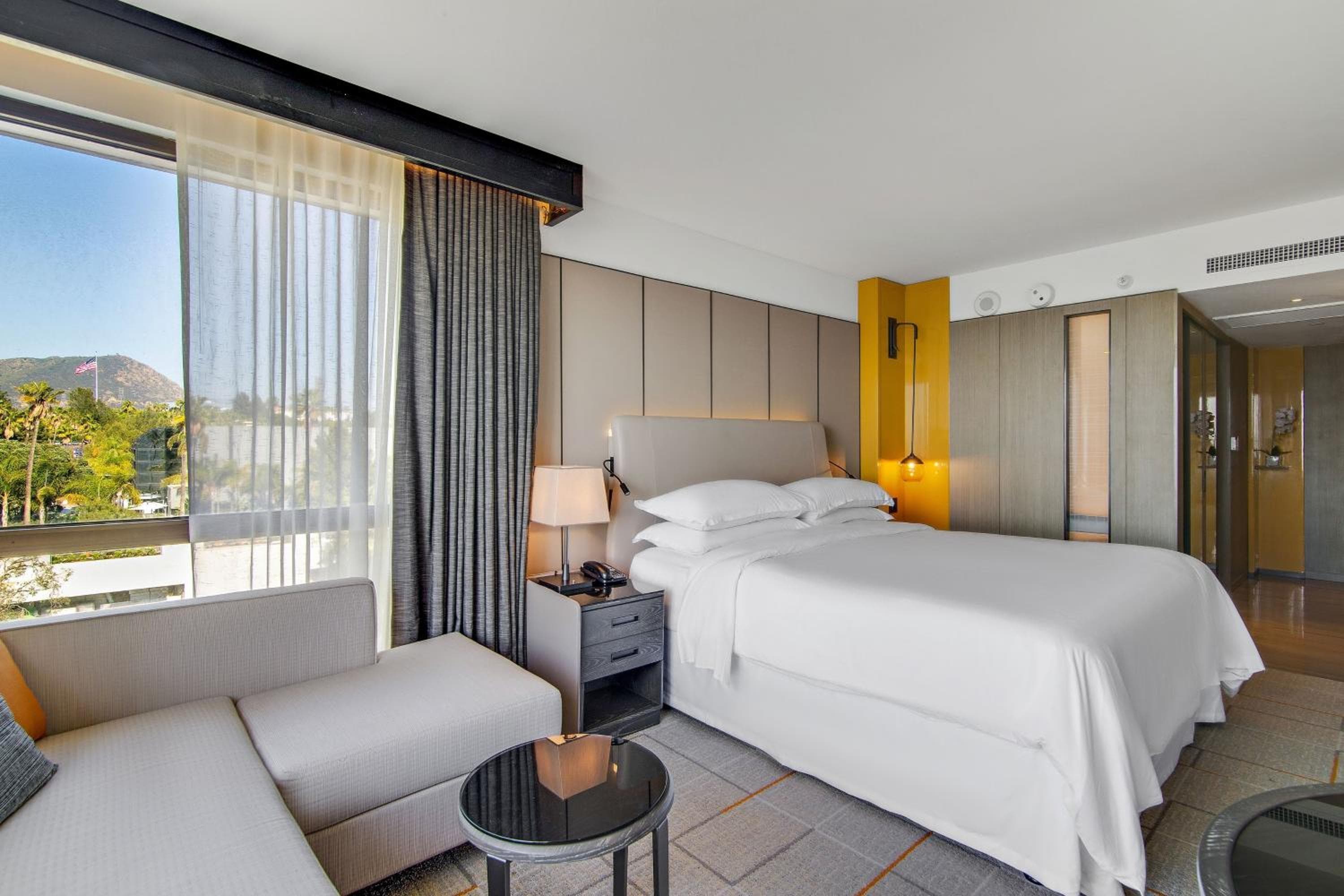 Sheraton Universal hotel, 333 Universal Hollywood Drive, Los Angeles, United States — photo 18