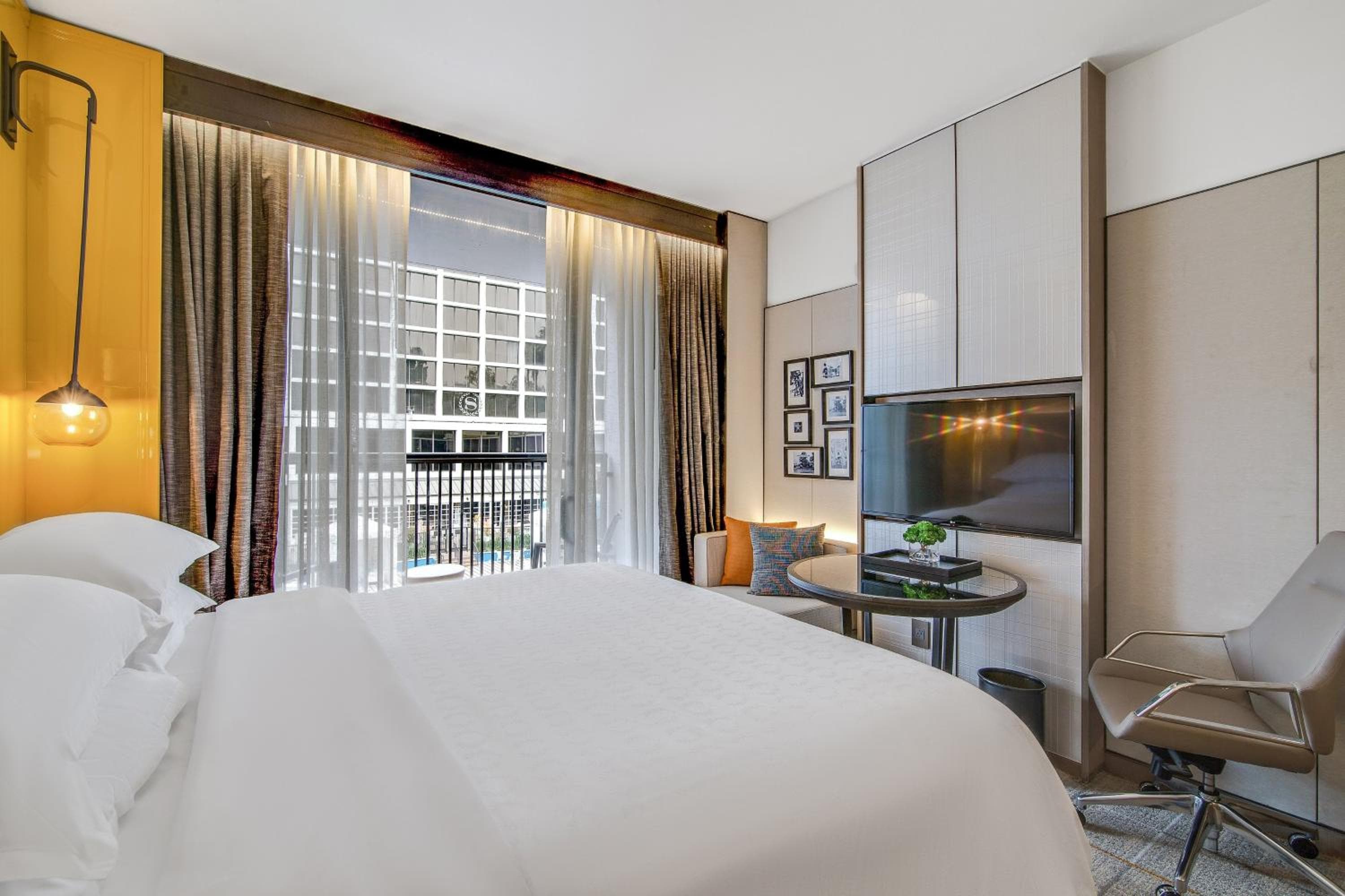 Sheraton Universal hotel, 333 Universal Hollywood Drive, Los Angeles, United States — photo 22