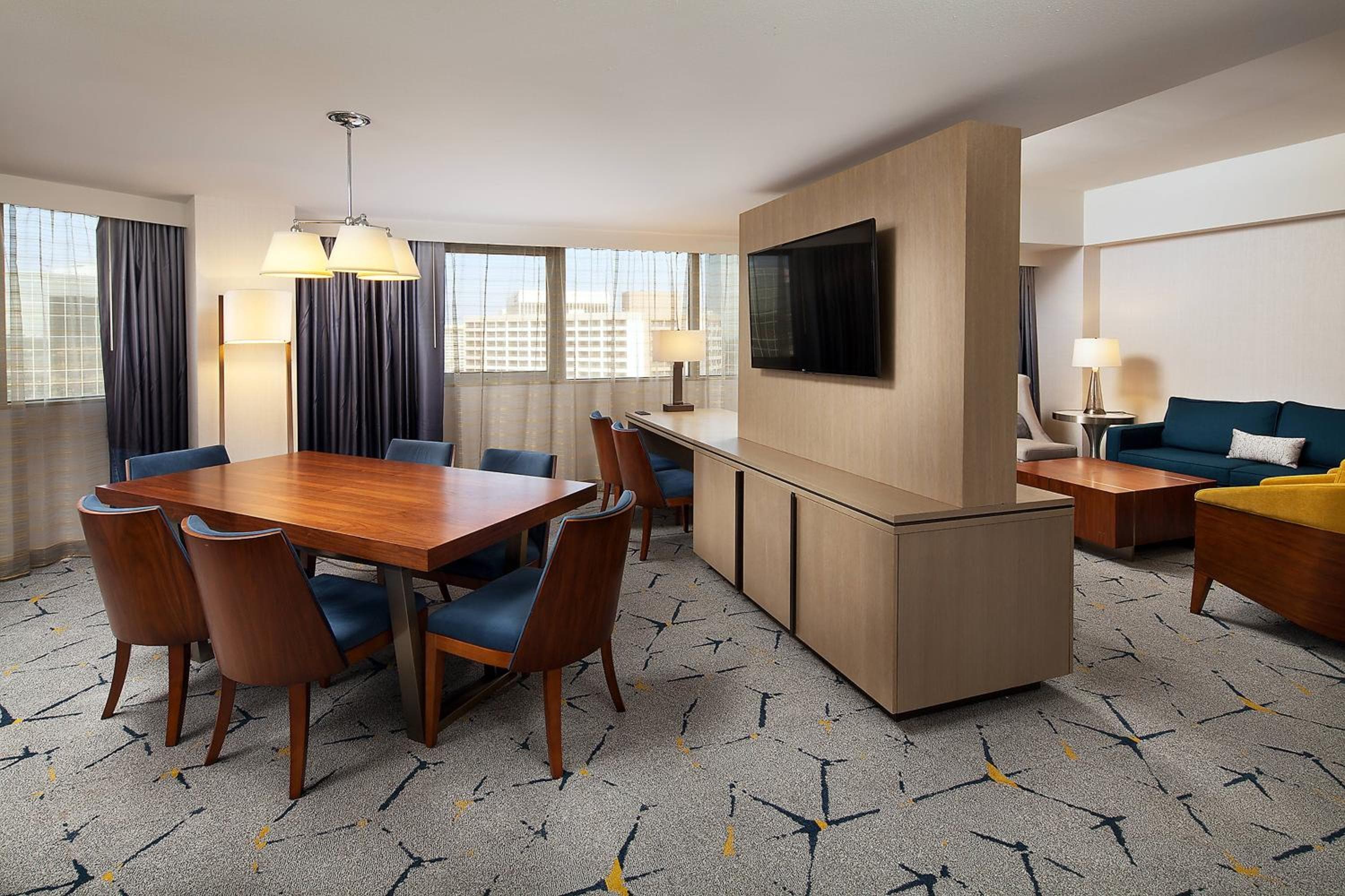 Sheraton Gateway Los Ángeles Hotel — 11