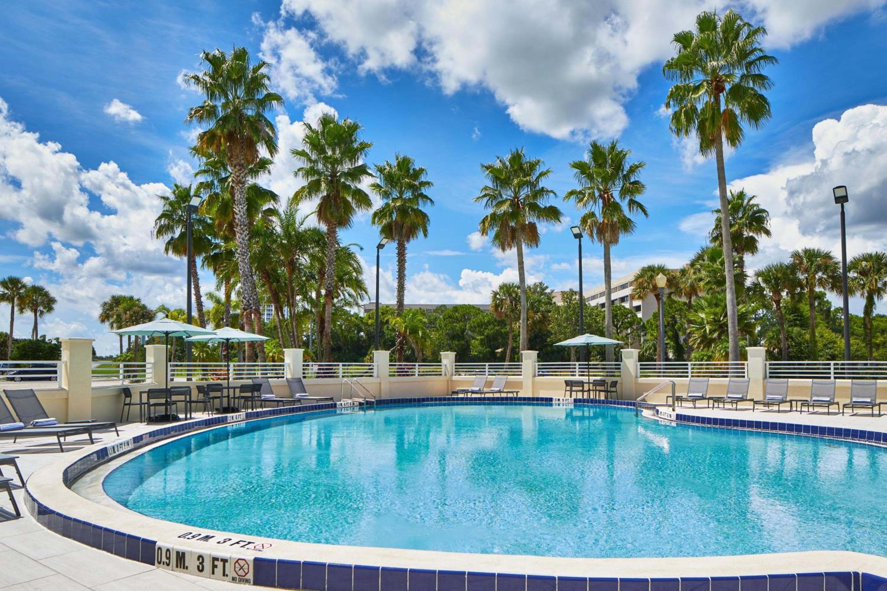 AC Hotel by Marriott Orlando Lake Buena Vista — 28