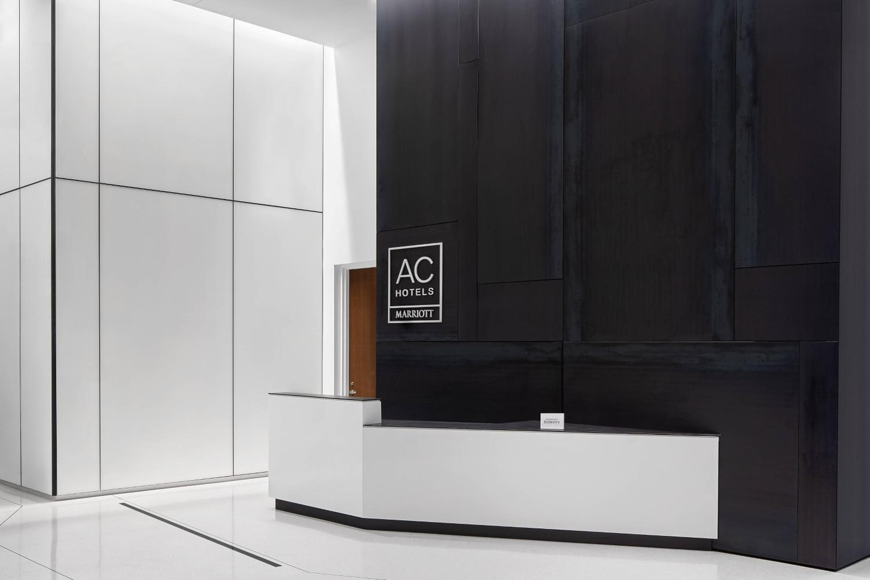 AC Hotel by Marriott Orlando Downtown — 6