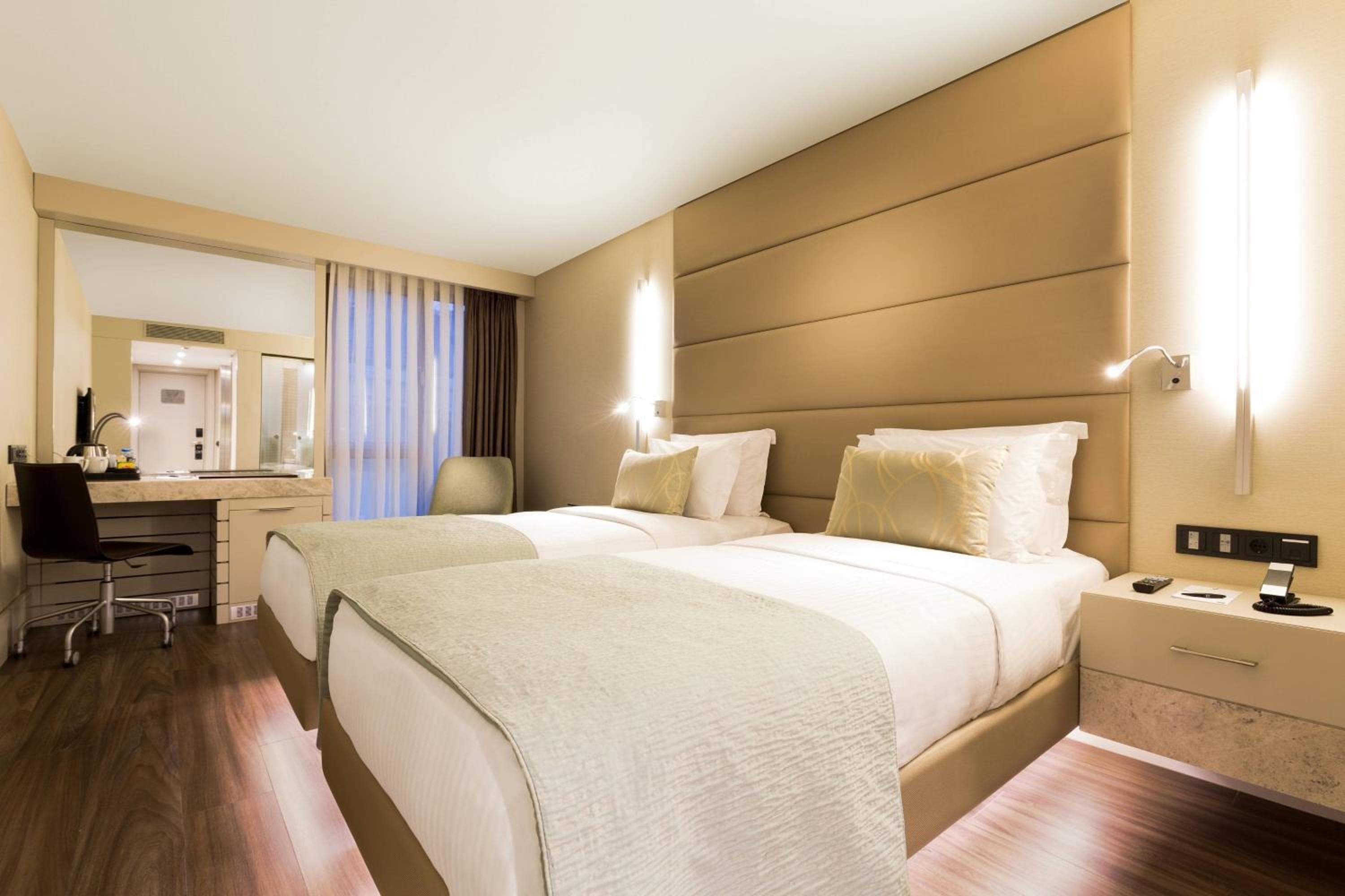 AC Hotel Estambul Sándwich — 3