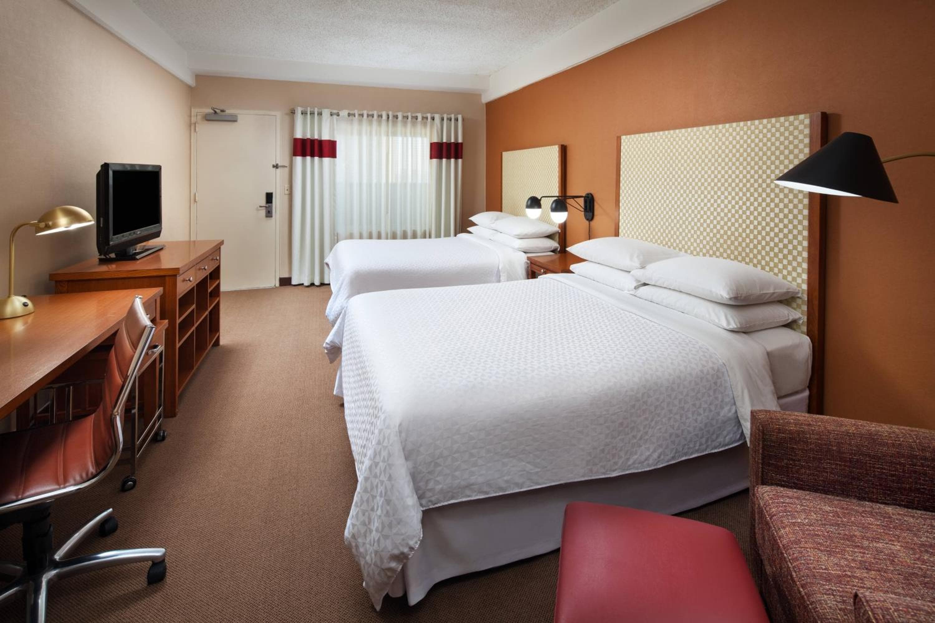 Four Points by Sheraton Aeropuerto Internacional de Los Ángeles — 16