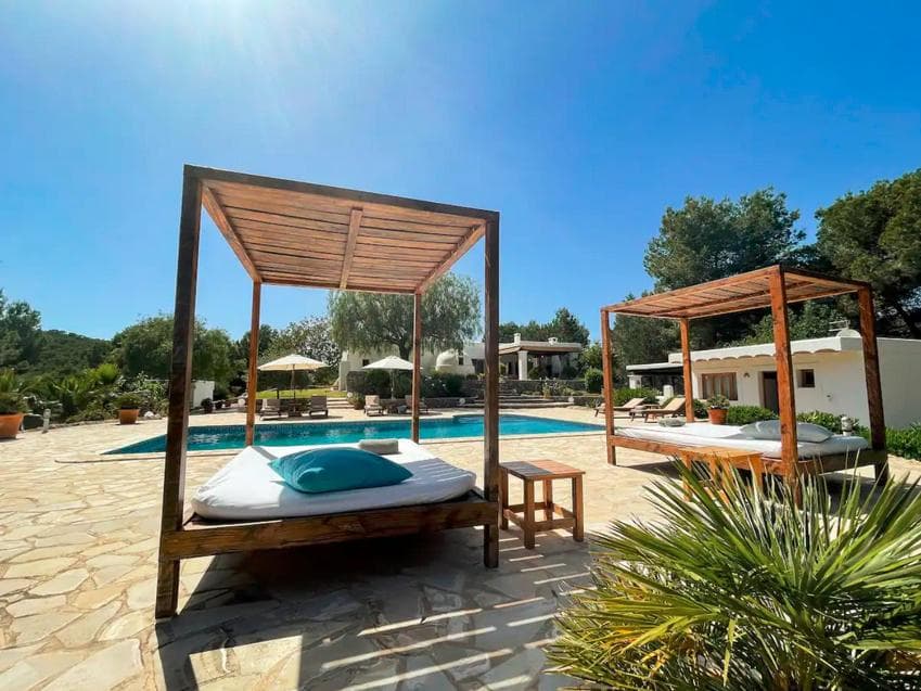 Fully equipped villa with Pool and Gym — 25
