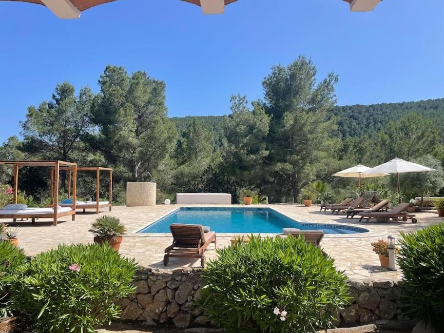 Fully equipped villa with Pool and Gym — 14