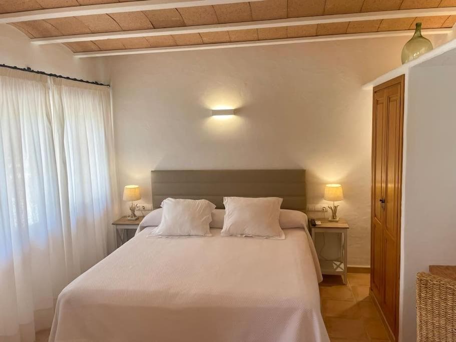 Fully equipped villa with Pool and Gym — 25