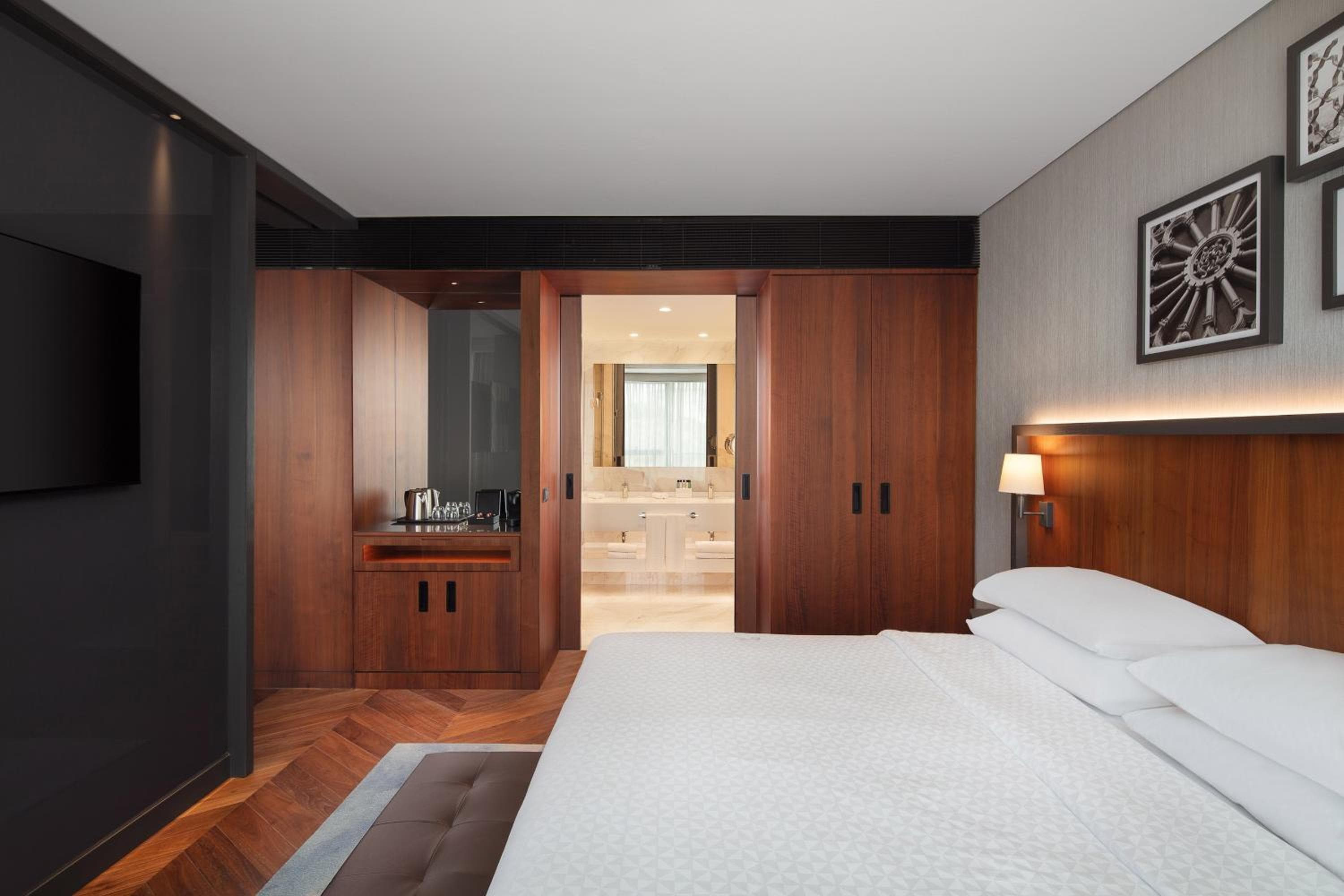 Four Points by Sheraton Estambul Kagithane — 12