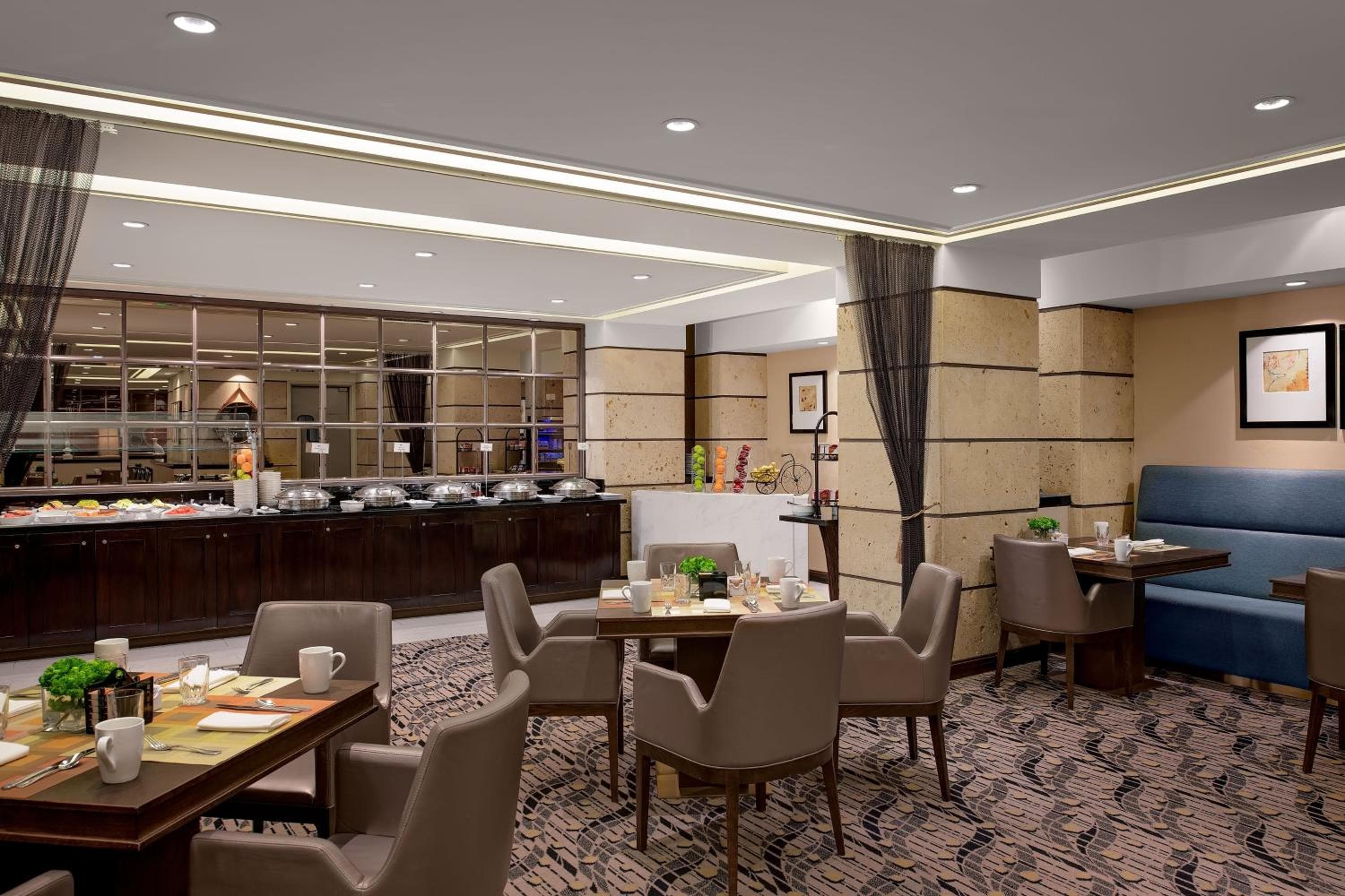 Sheraton Universal hotel, 333 Universal Hollywood Drive, Los Angeles, United States — photo 60