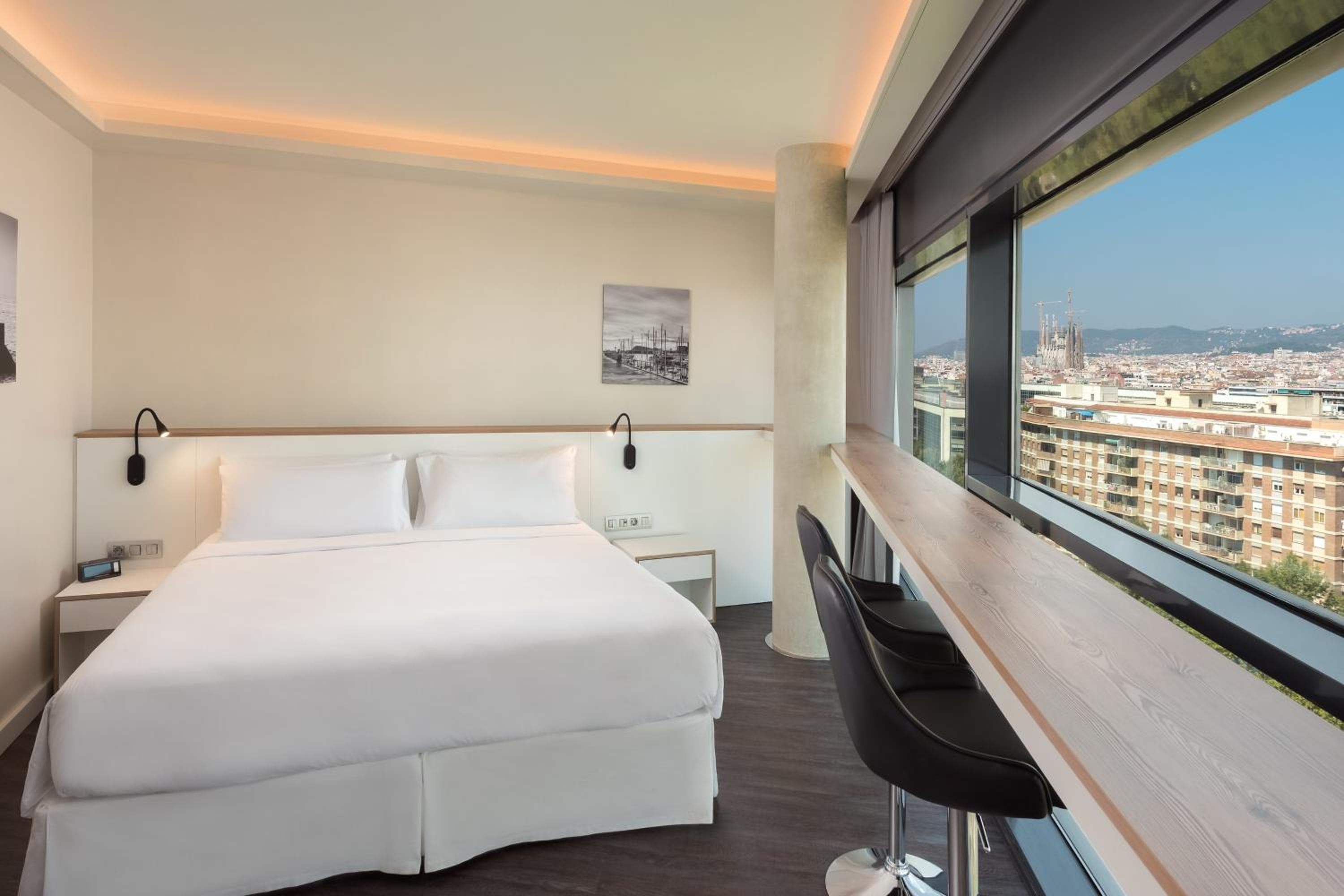 Cuatro Puntos by Sheraton Barcelona Diagonal — 21
