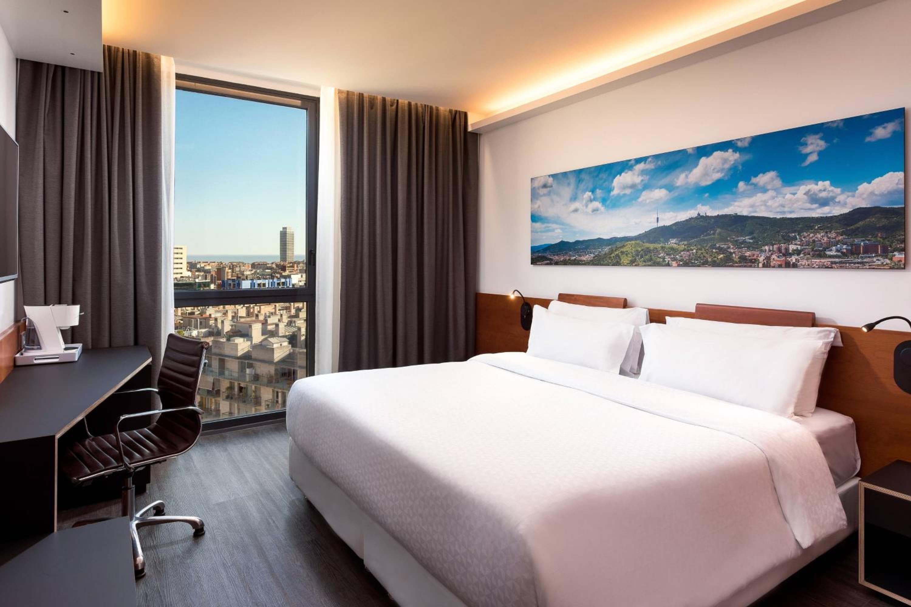 Cuatro Puntos by Sheraton Barcelona Diagonal — 25