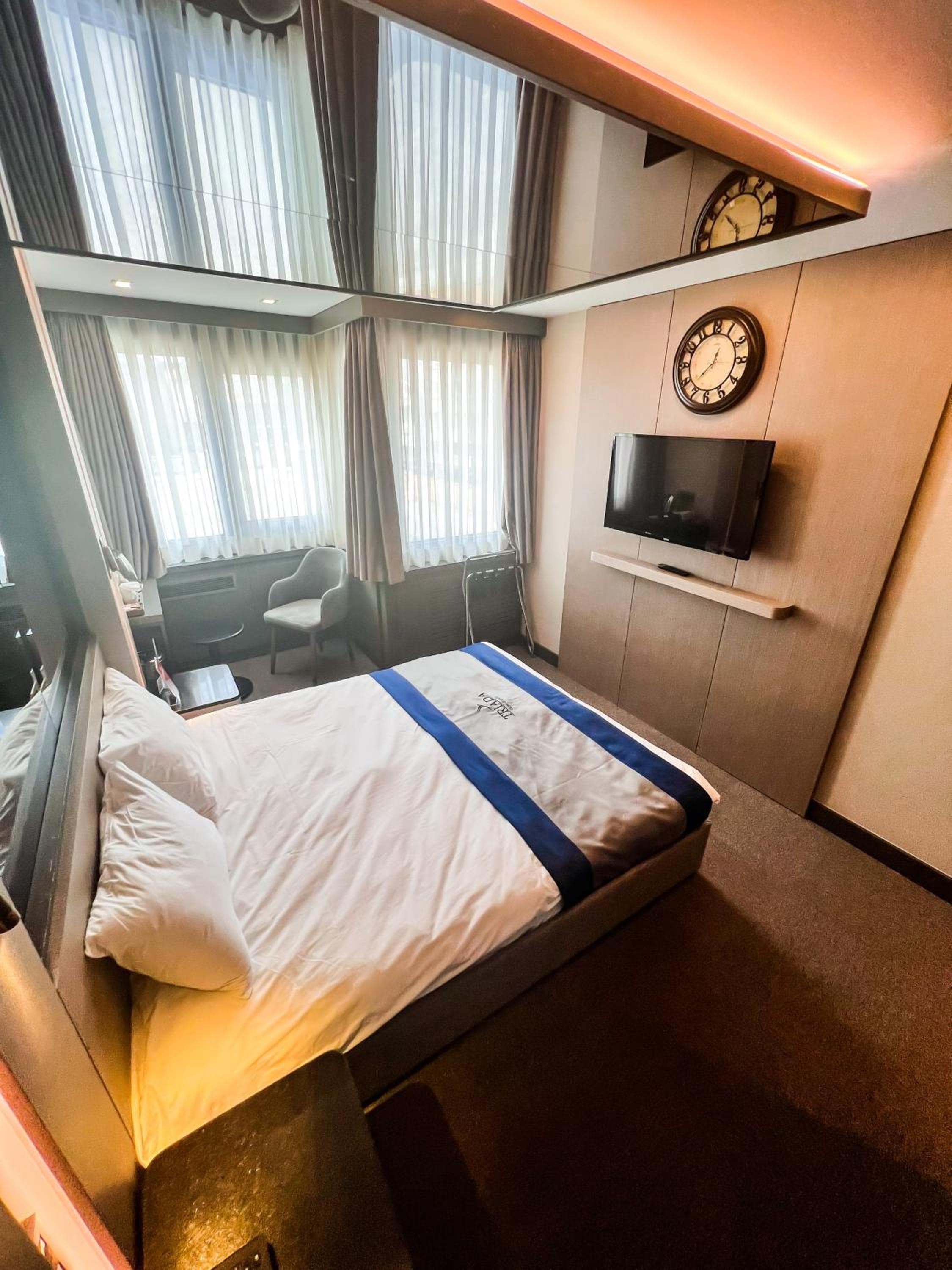Triada Hotel Karaköy — 21