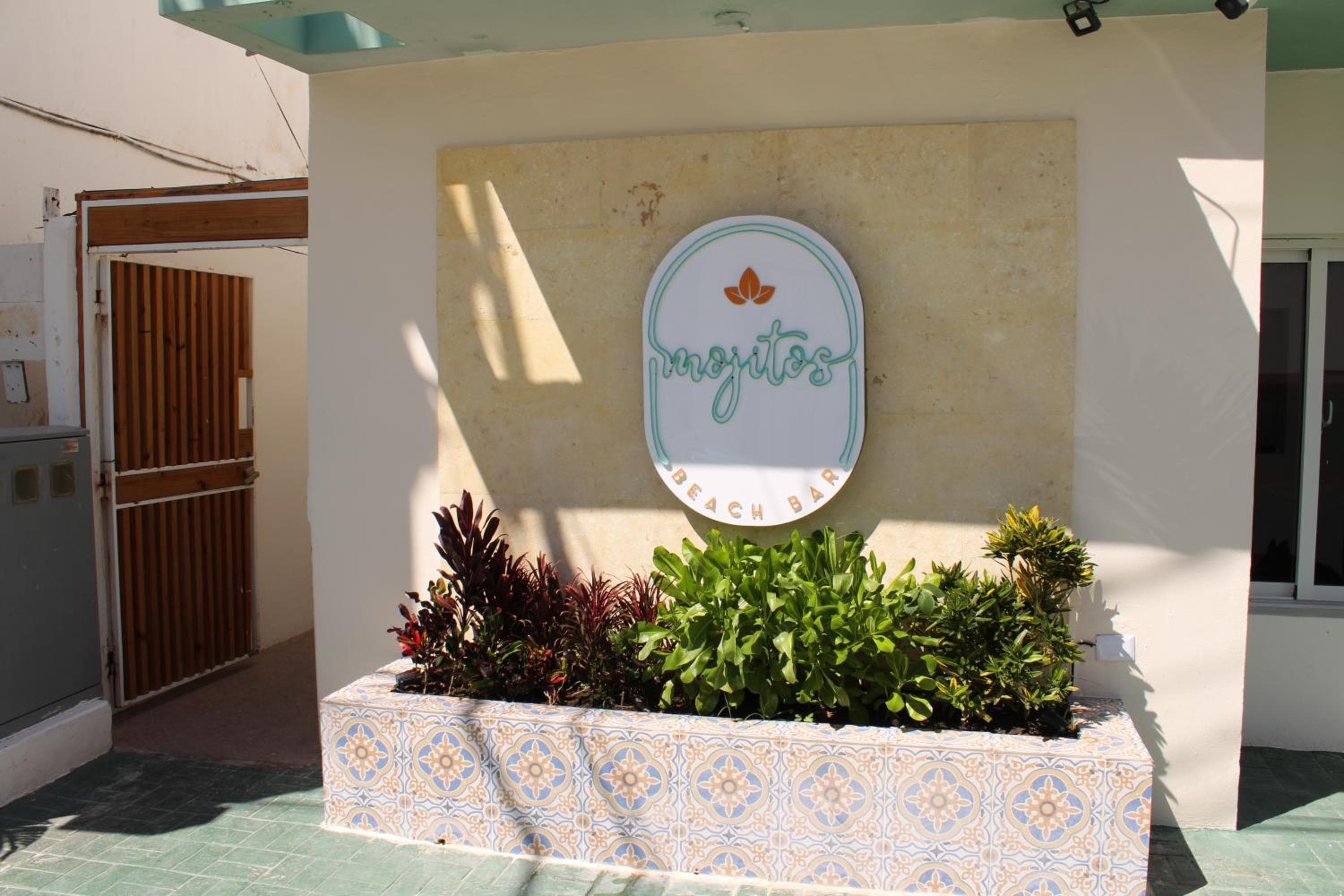 Hotel Checkin El Cortecito — 30