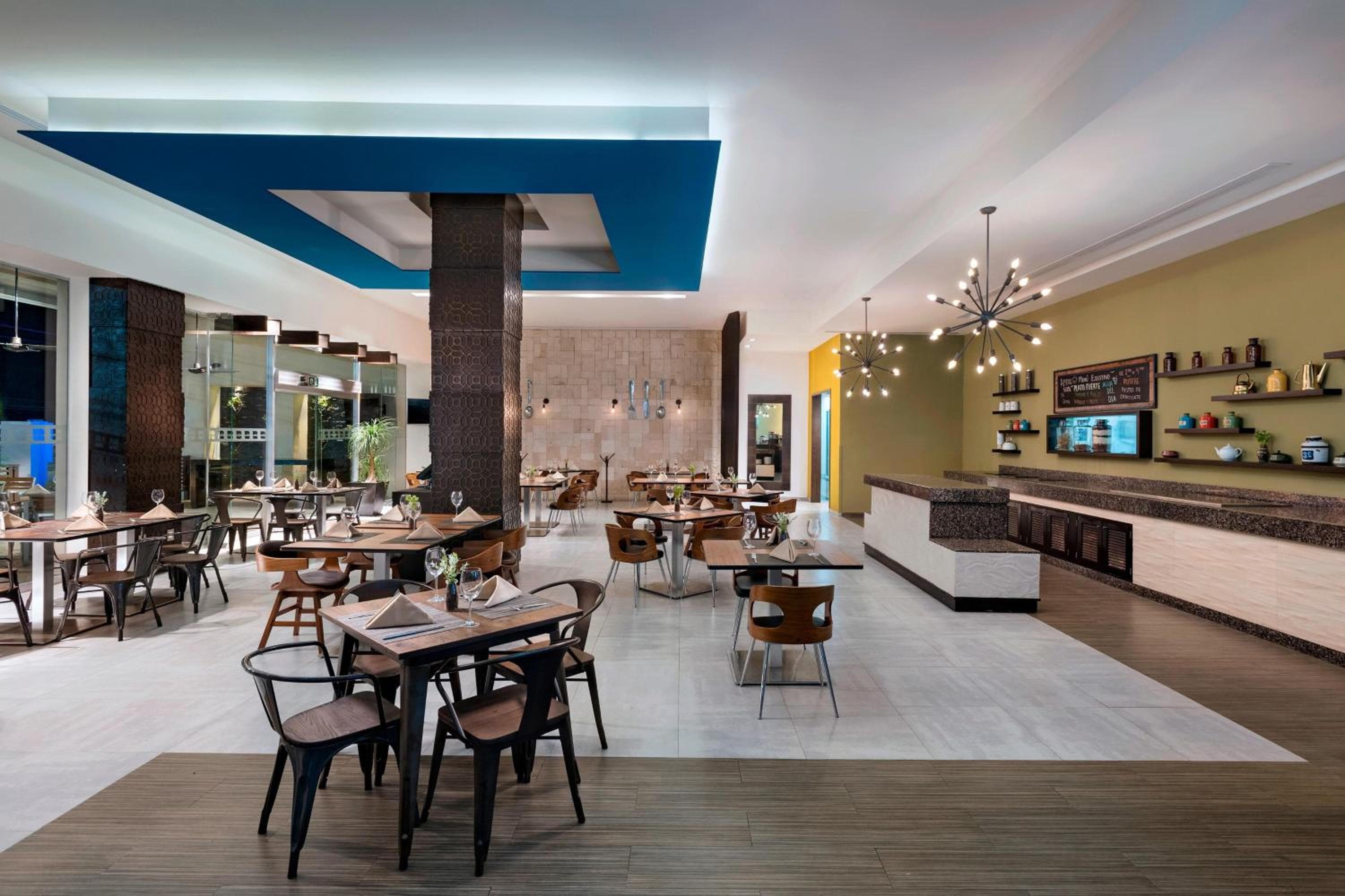Four Points by Sheraton Cancun Centro — 20