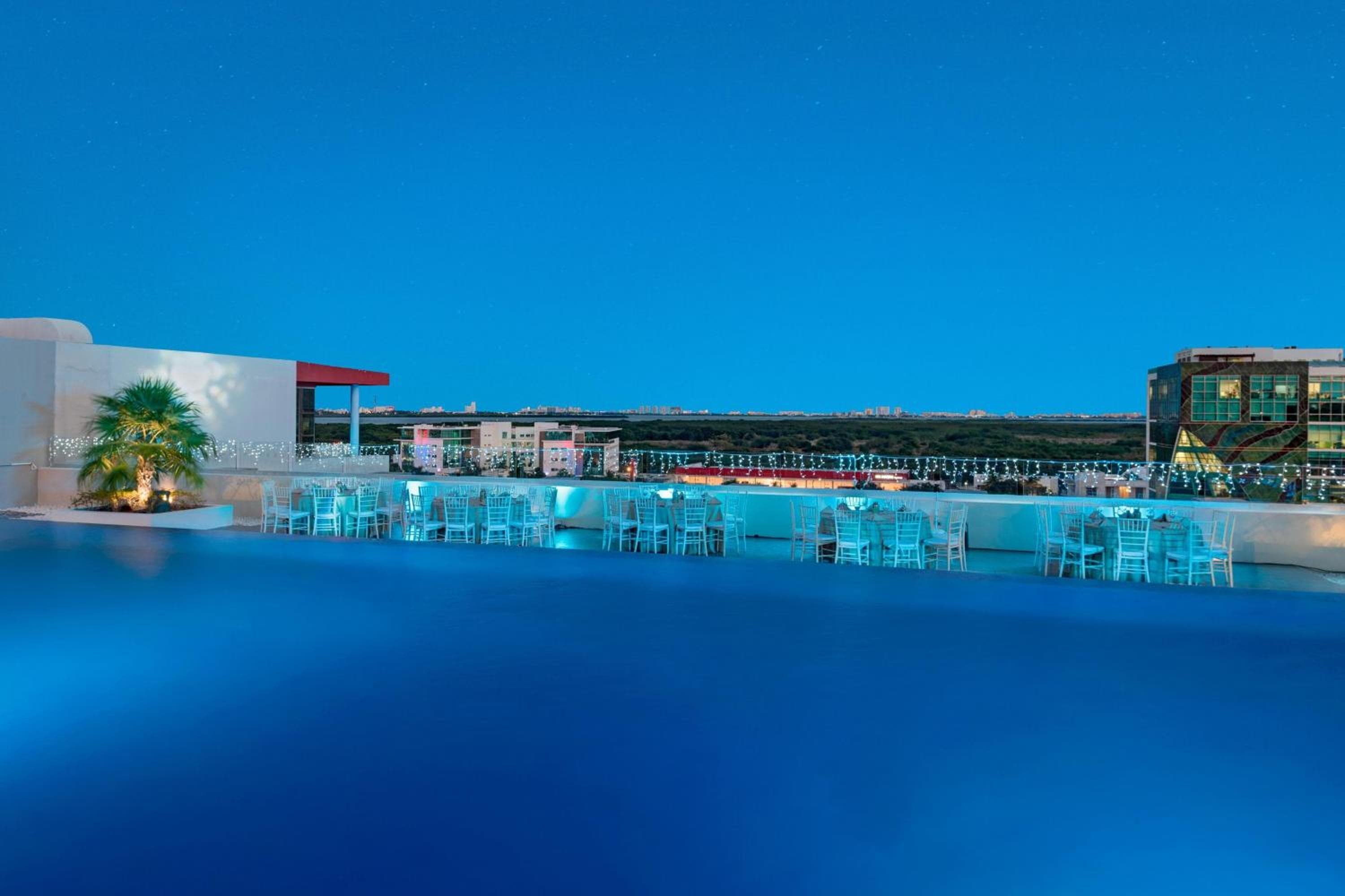 Four Points by Sheraton Cancun Centro — 26