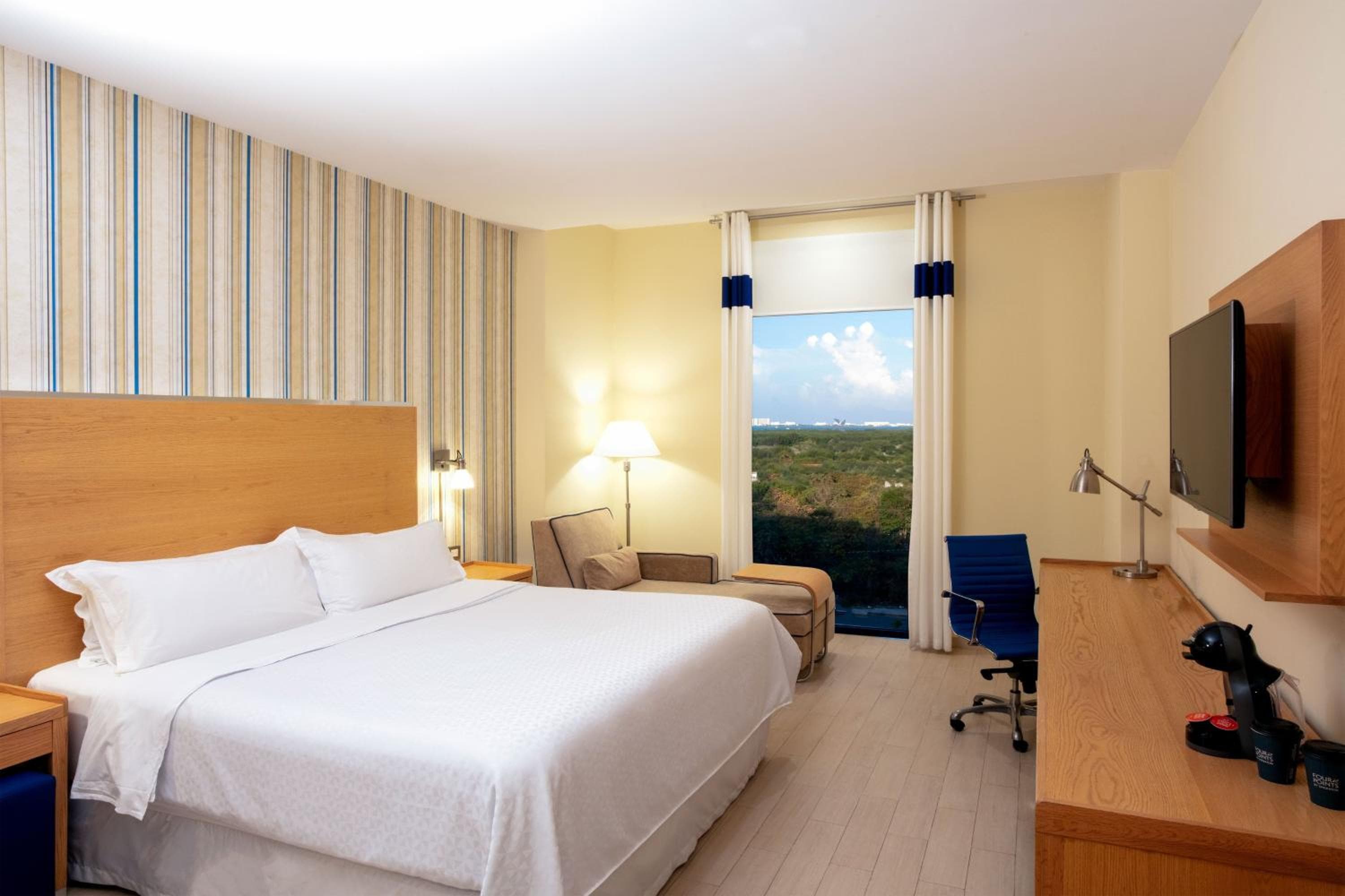 Four Points by Sheraton Cancun Centro — 5