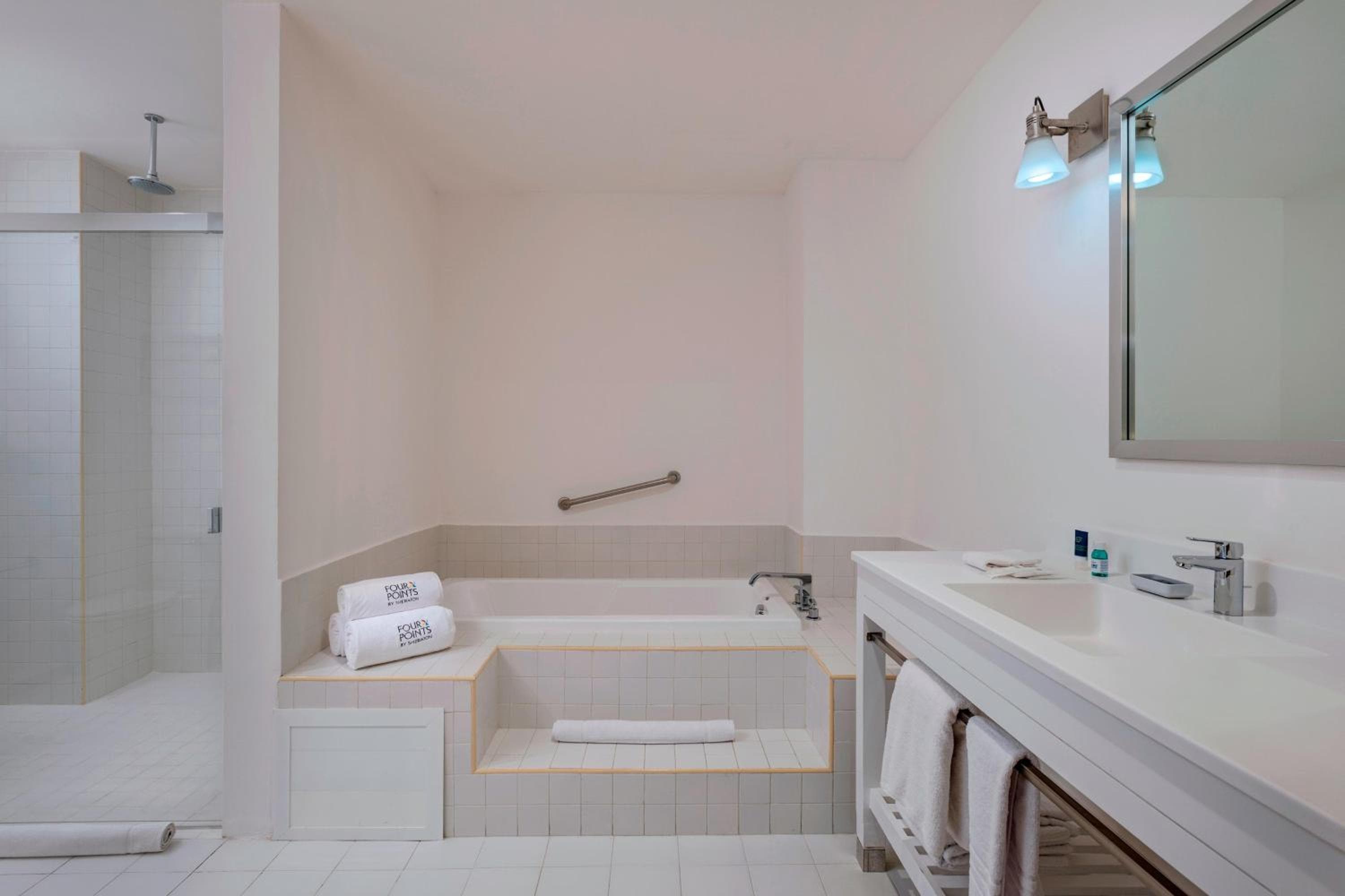 Four Points by Sheraton Cancun Centro — 18