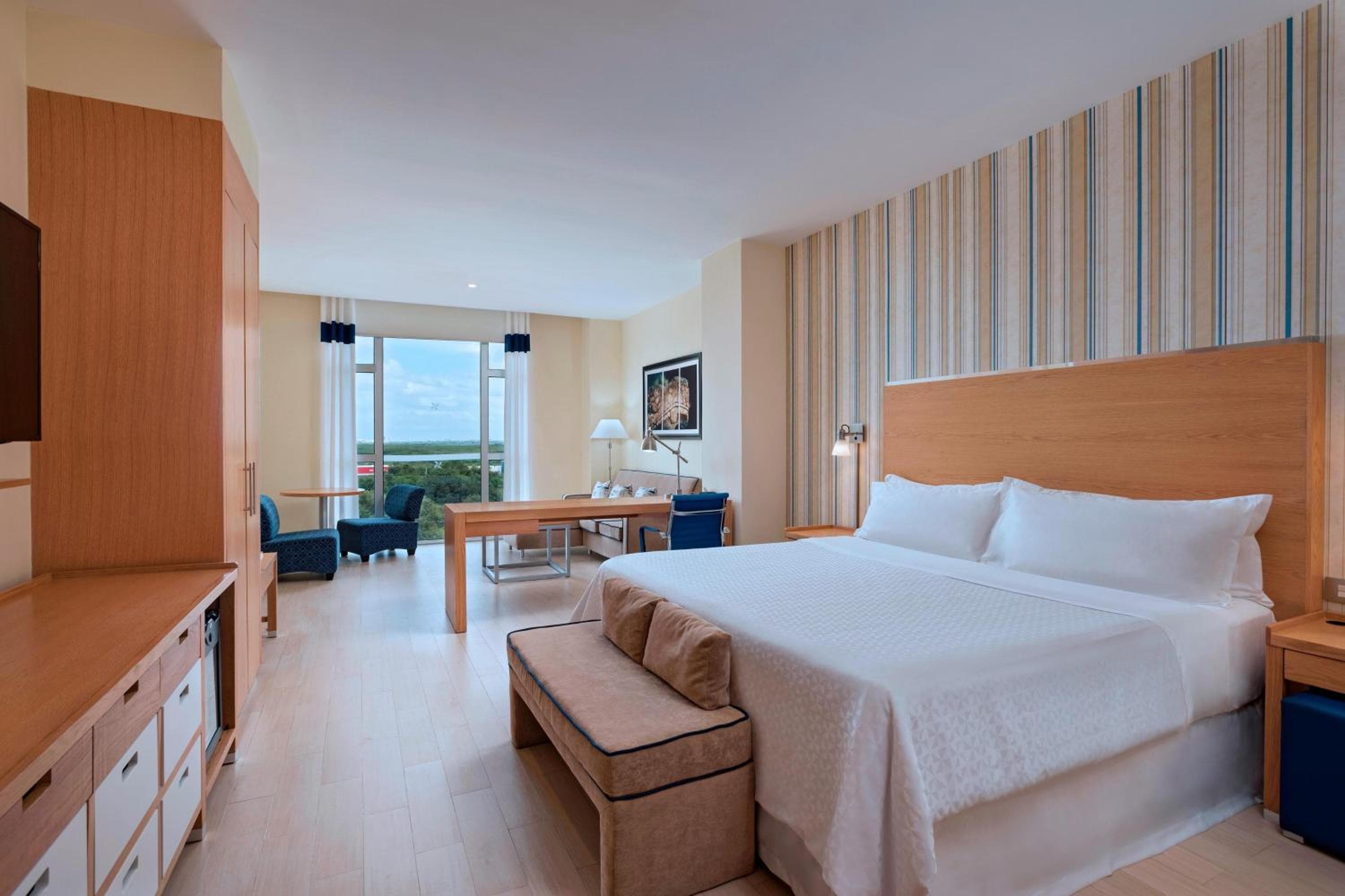 Four Points by Sheraton Cancun Centro — 16