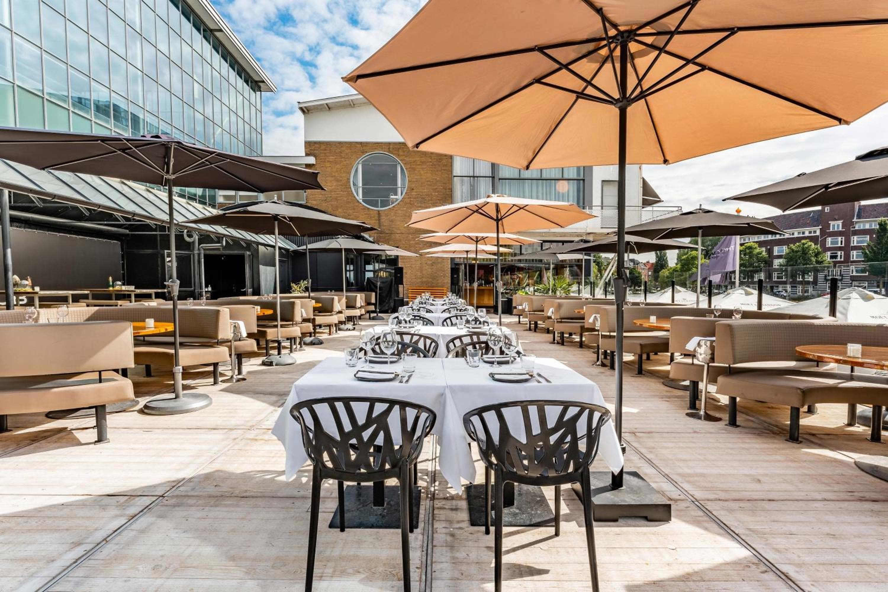 Apollo Hotel Amsterdam, a Tribute Portfolio Hotel — 11
