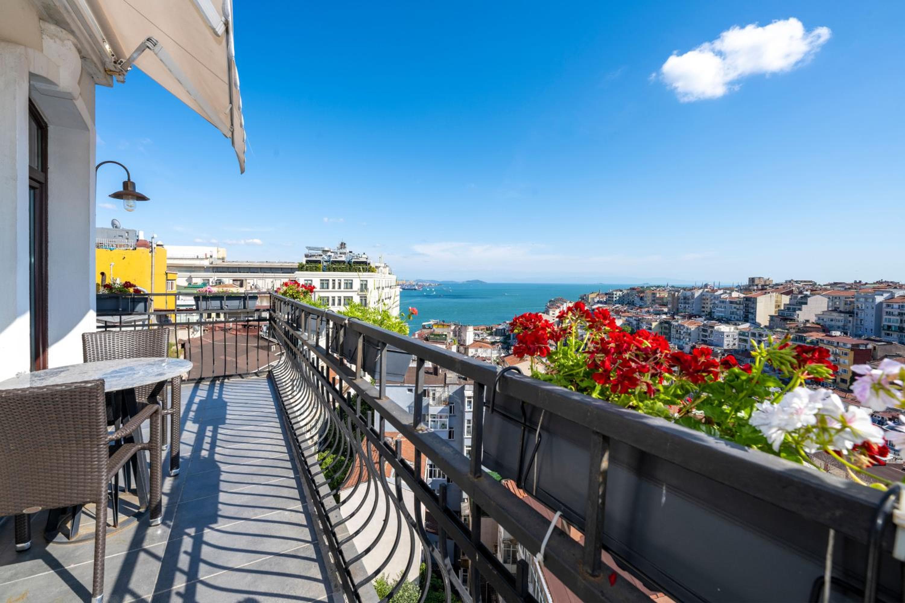 Juno Hotel Taksim — 3