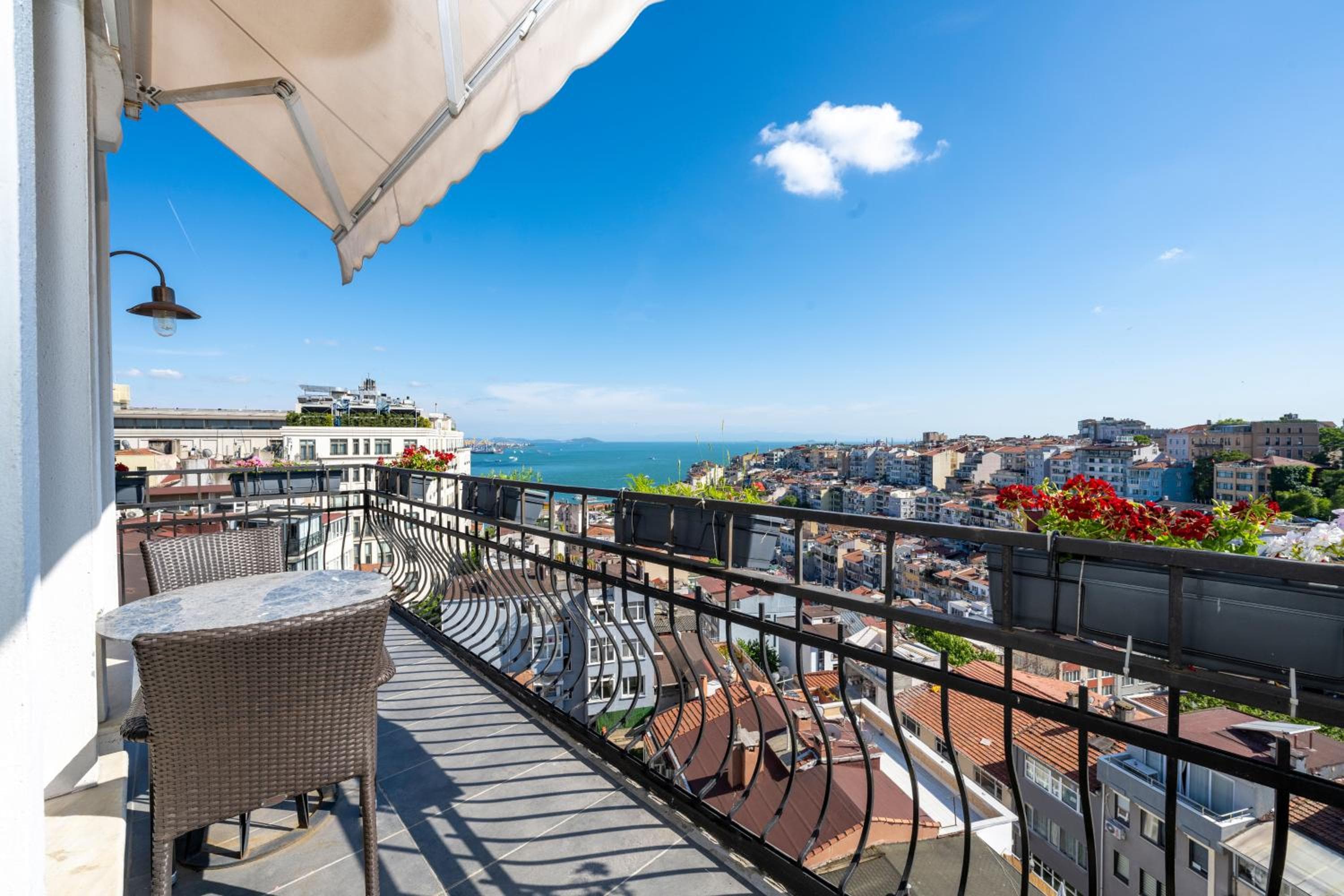 Juno Hotel Taksim — 29