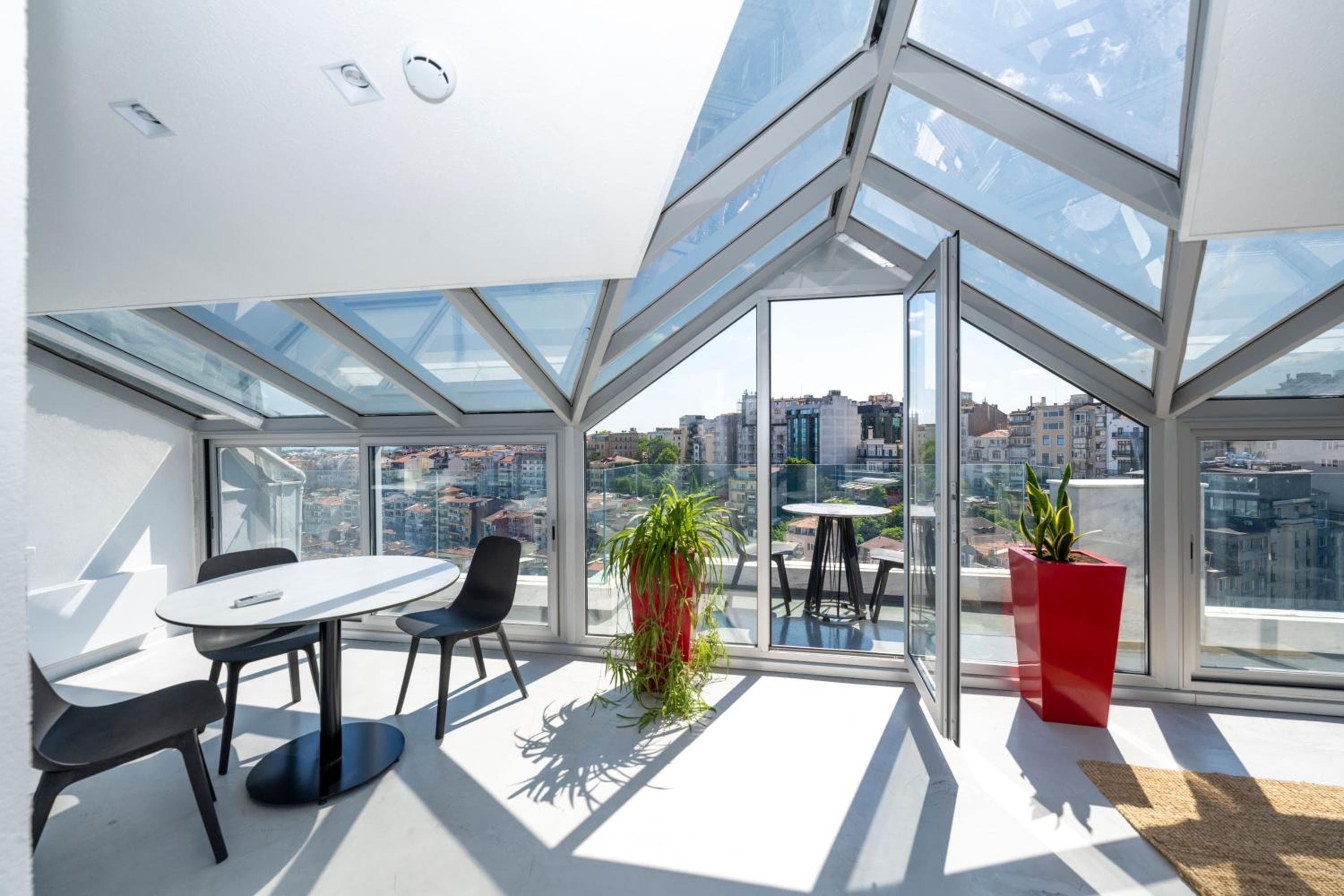 Juno Hotel Taksim — 2