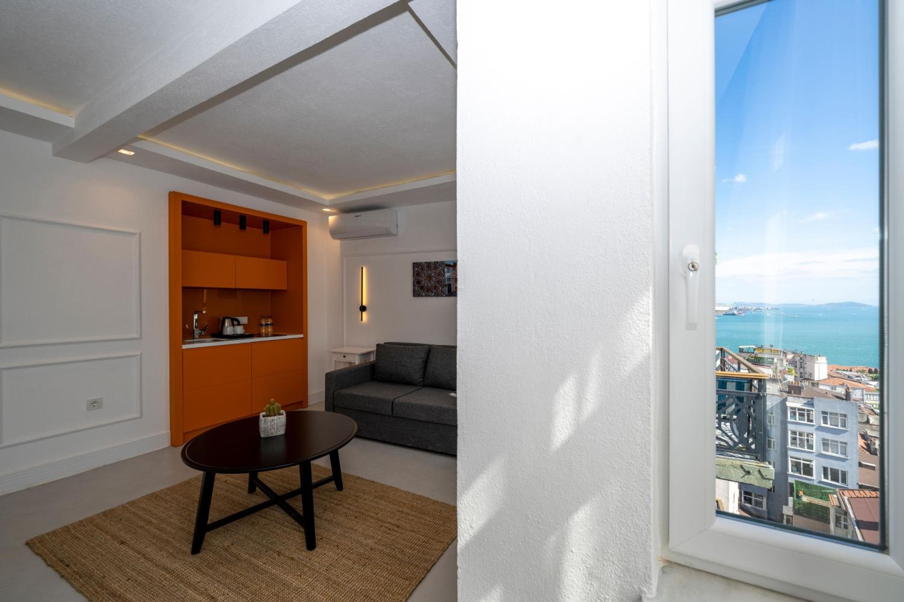 Juno Hotel Taksim — 6