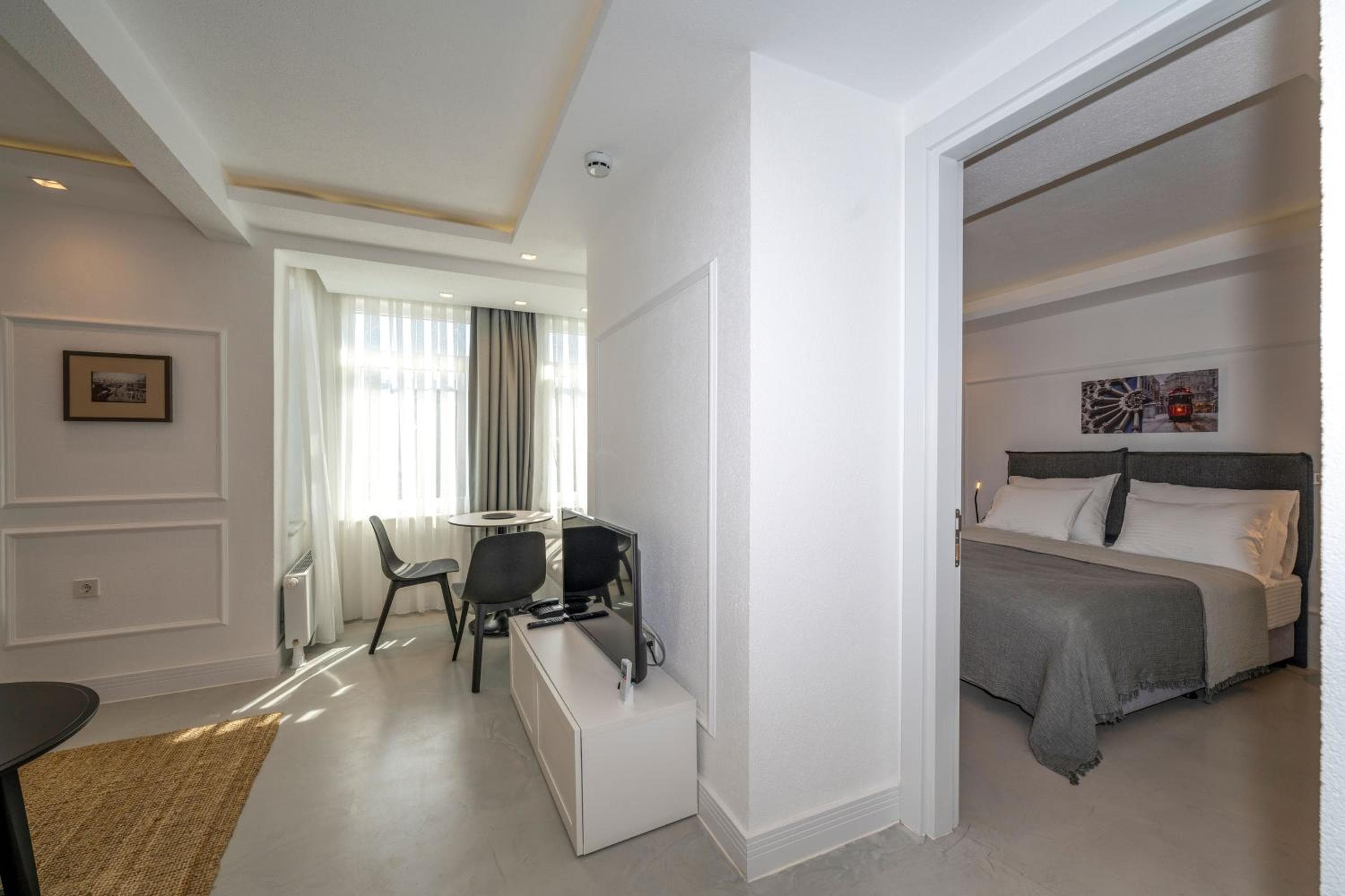 Juno Hotel Taksim — 12