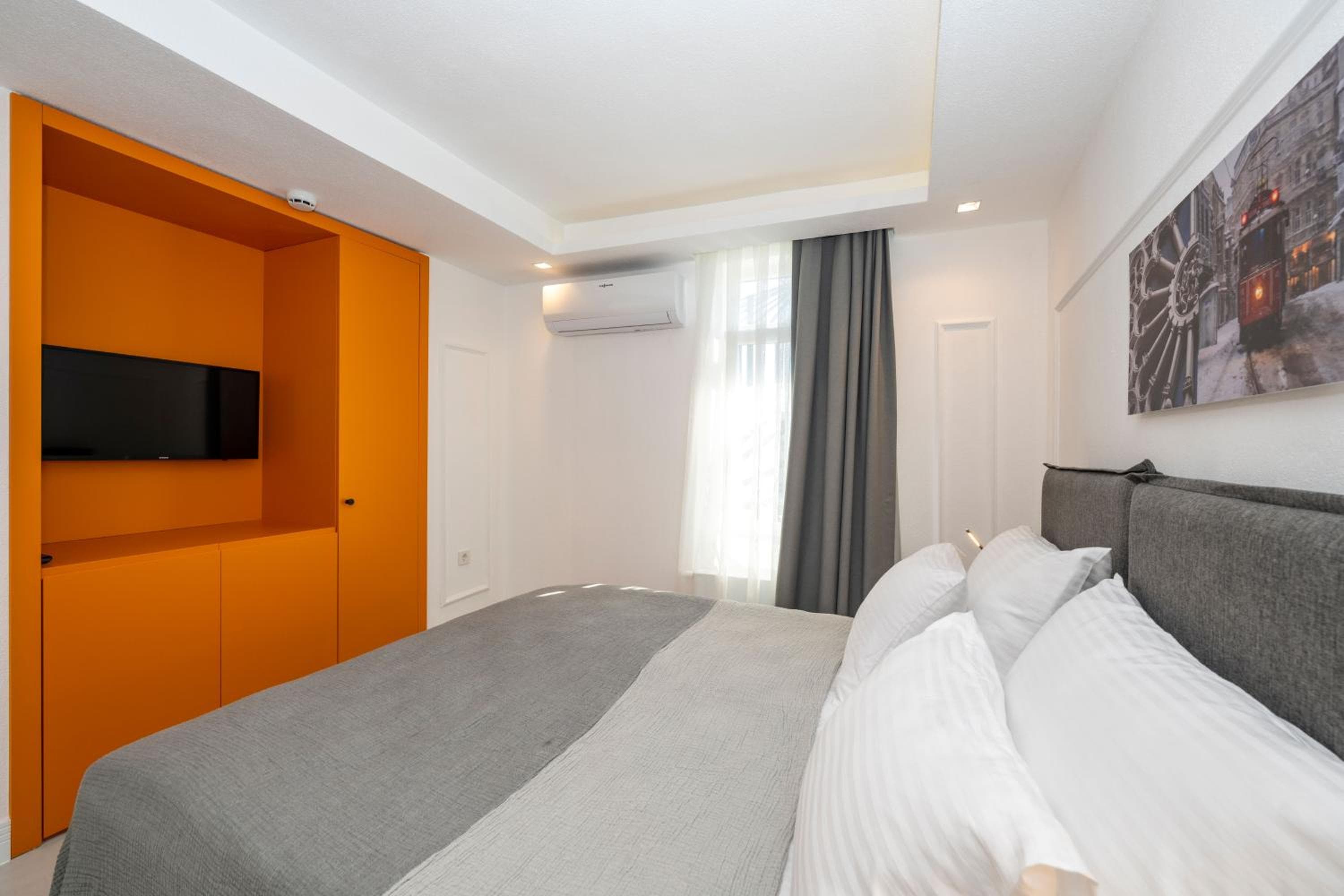 Juno Hotel Taksim — 13