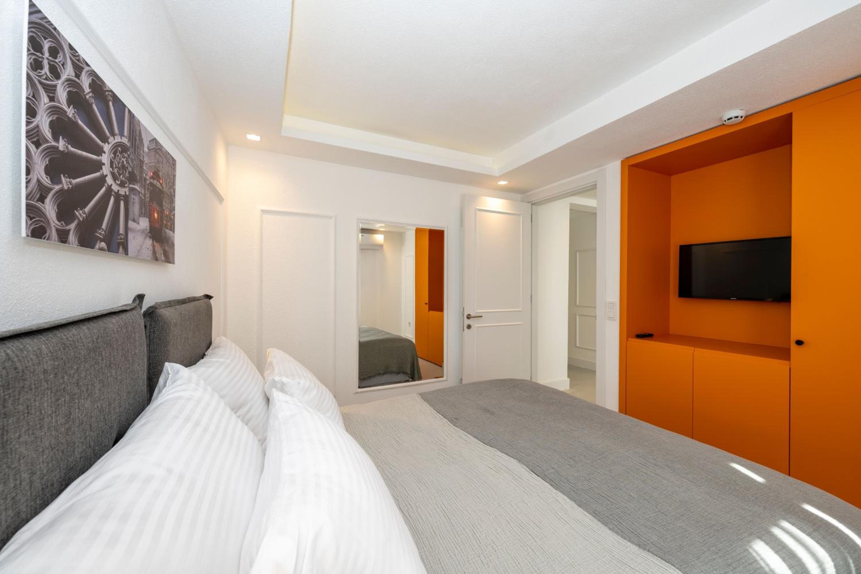 Juno Hotel Taksim — 16