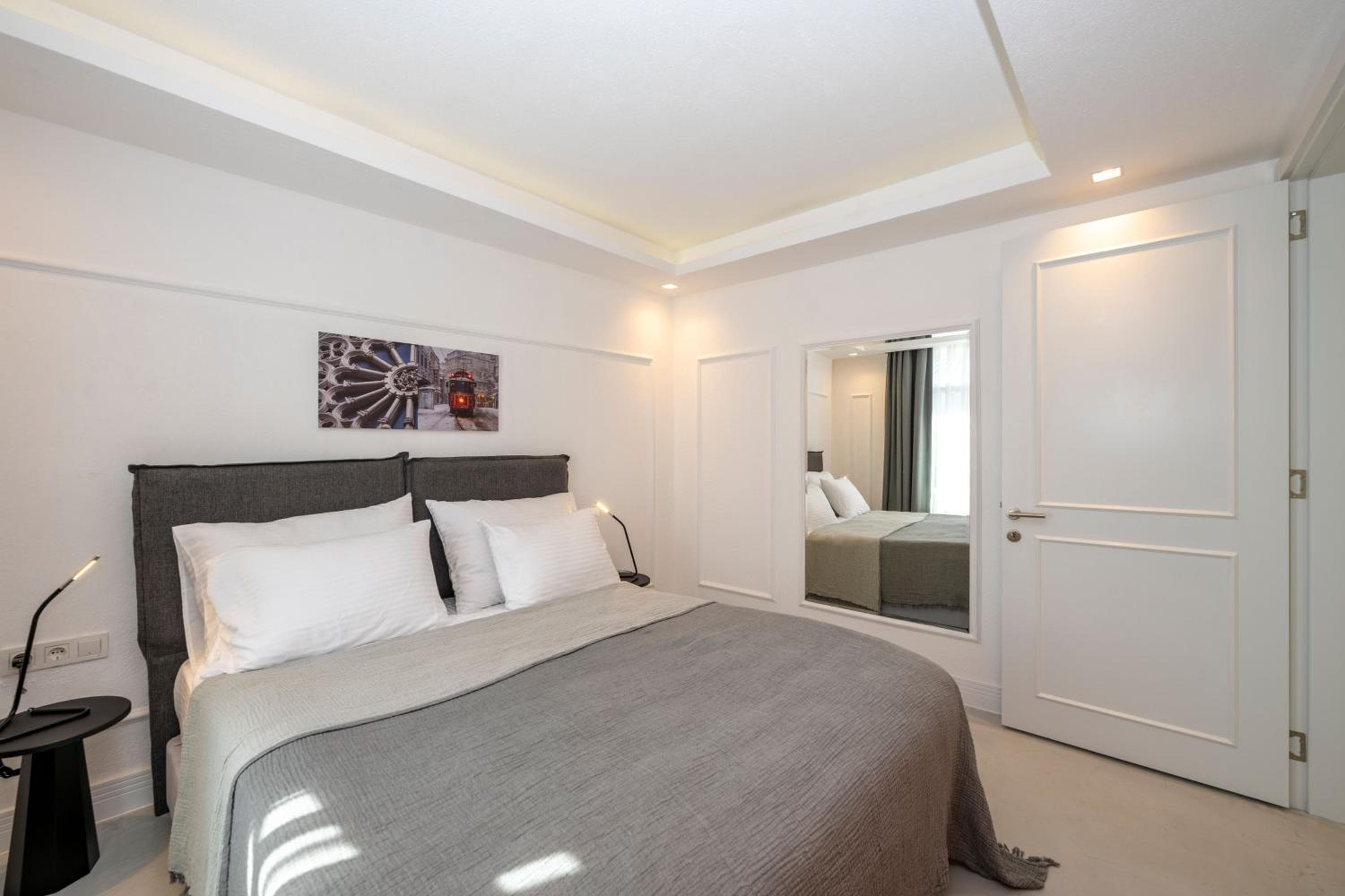 Juno Hotel Taksim — 18