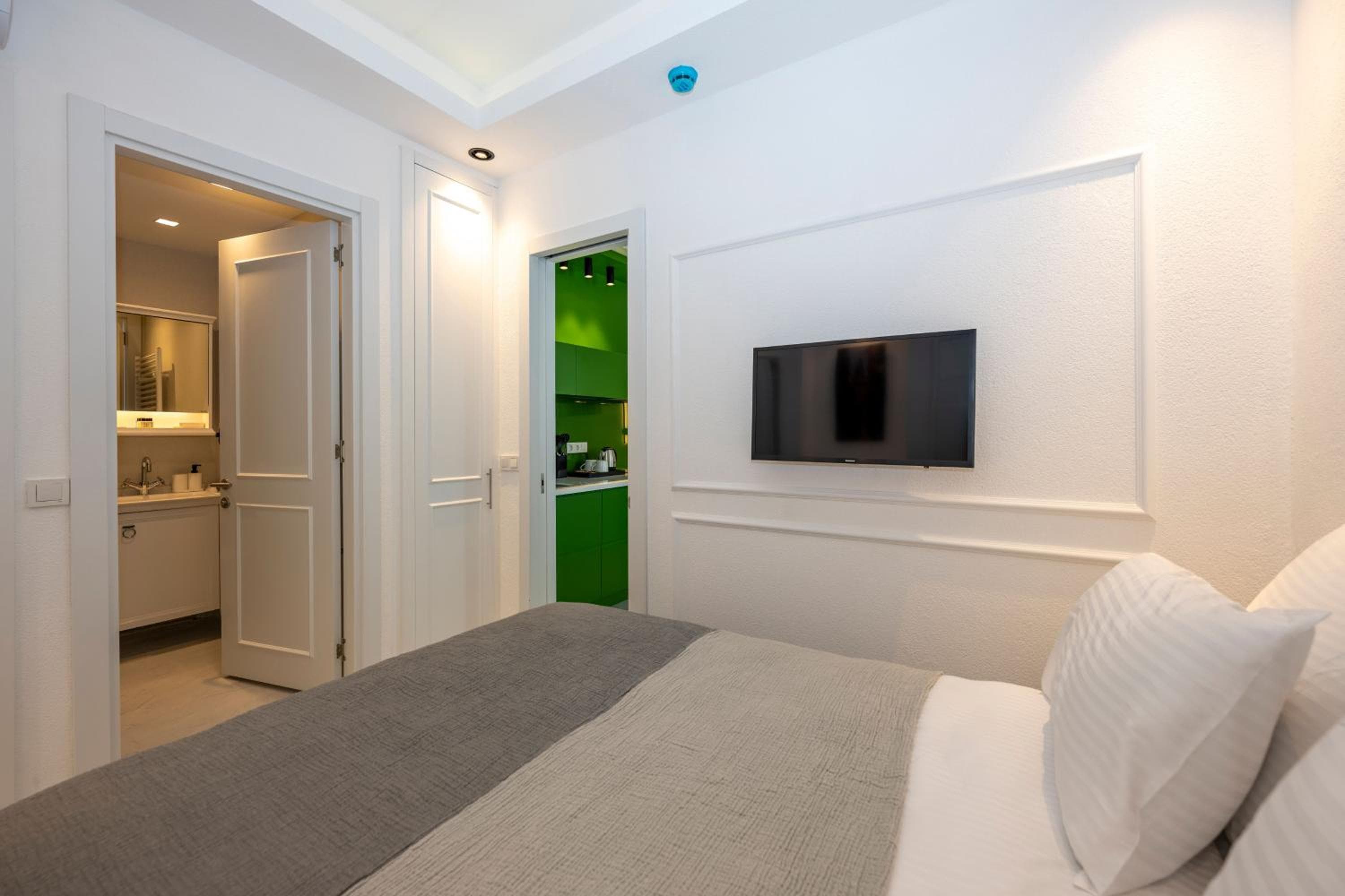 Juno Hotel Taksim — 17