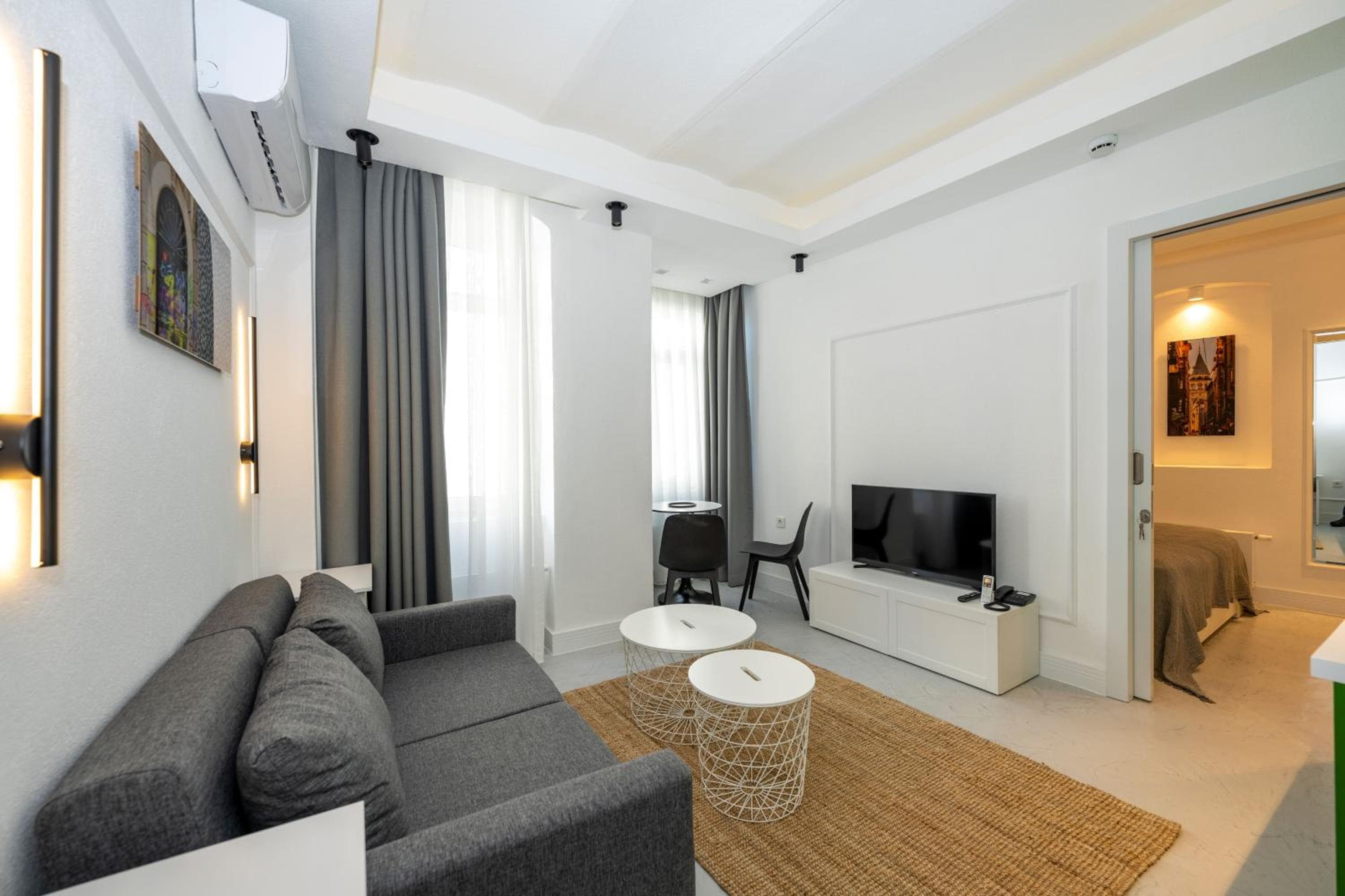 Juno Hotel Taksim — 10