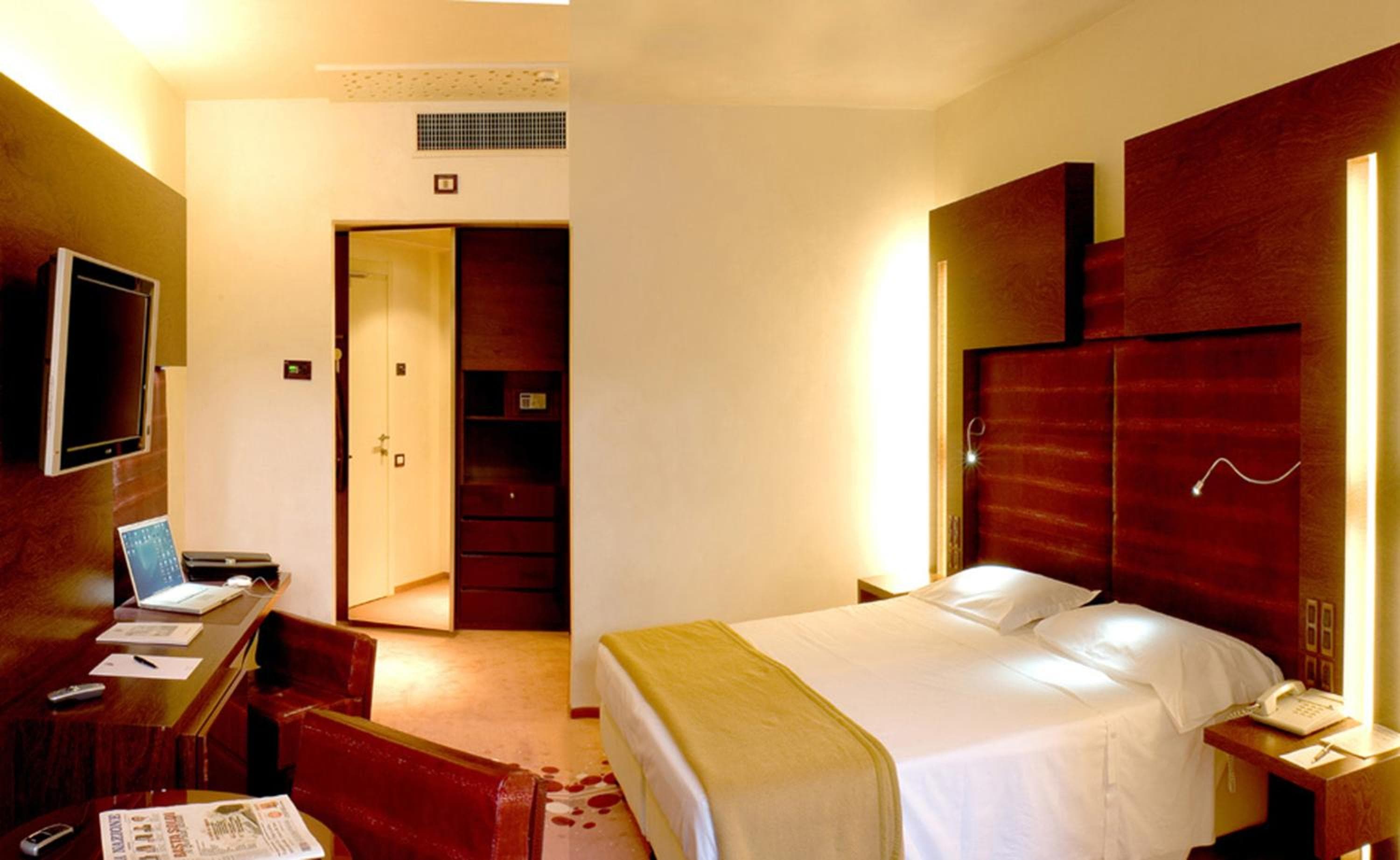 Hotel Navigli — 26