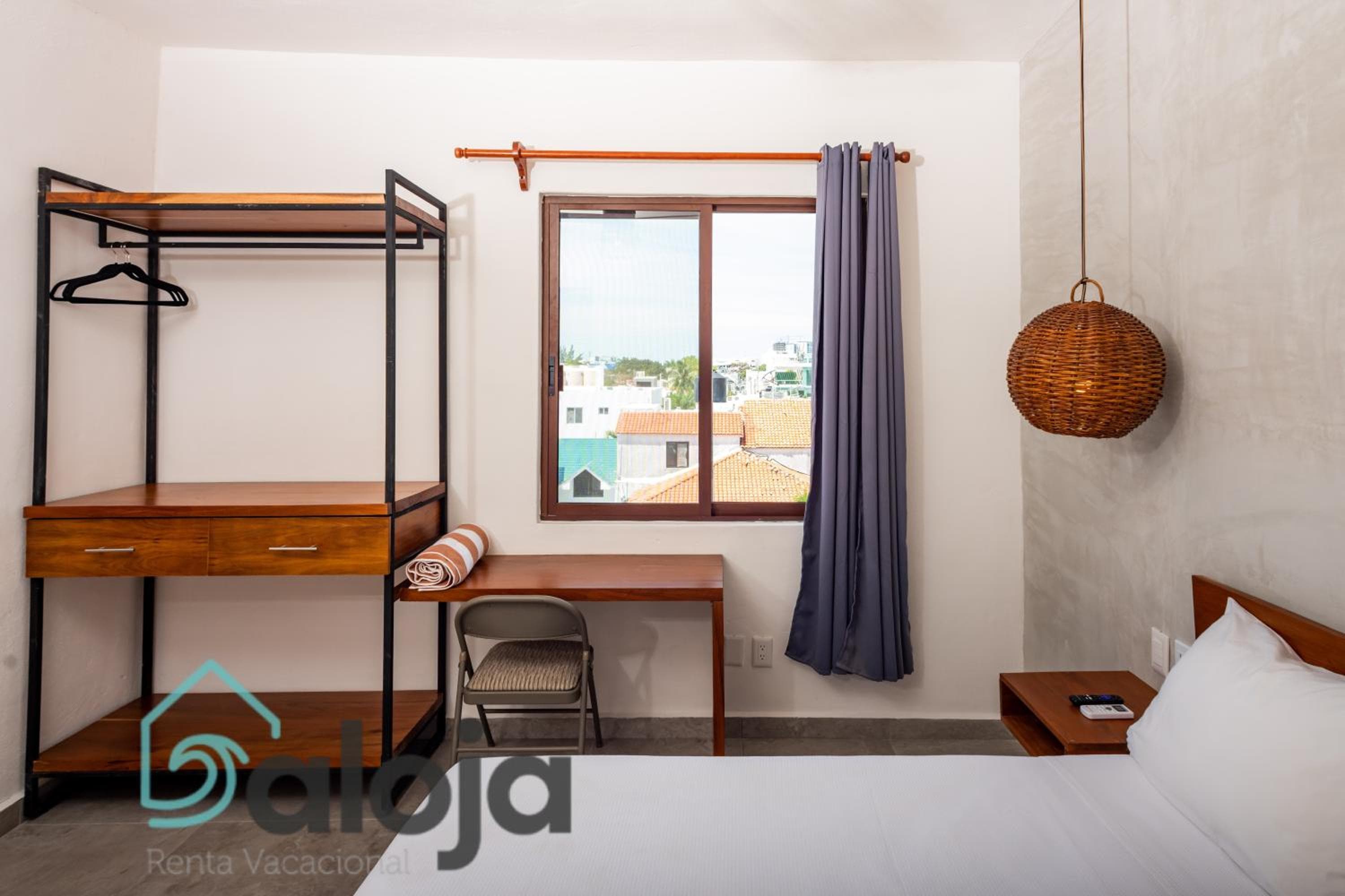 VIca Guest House Cancun - By Aloja RV — 23