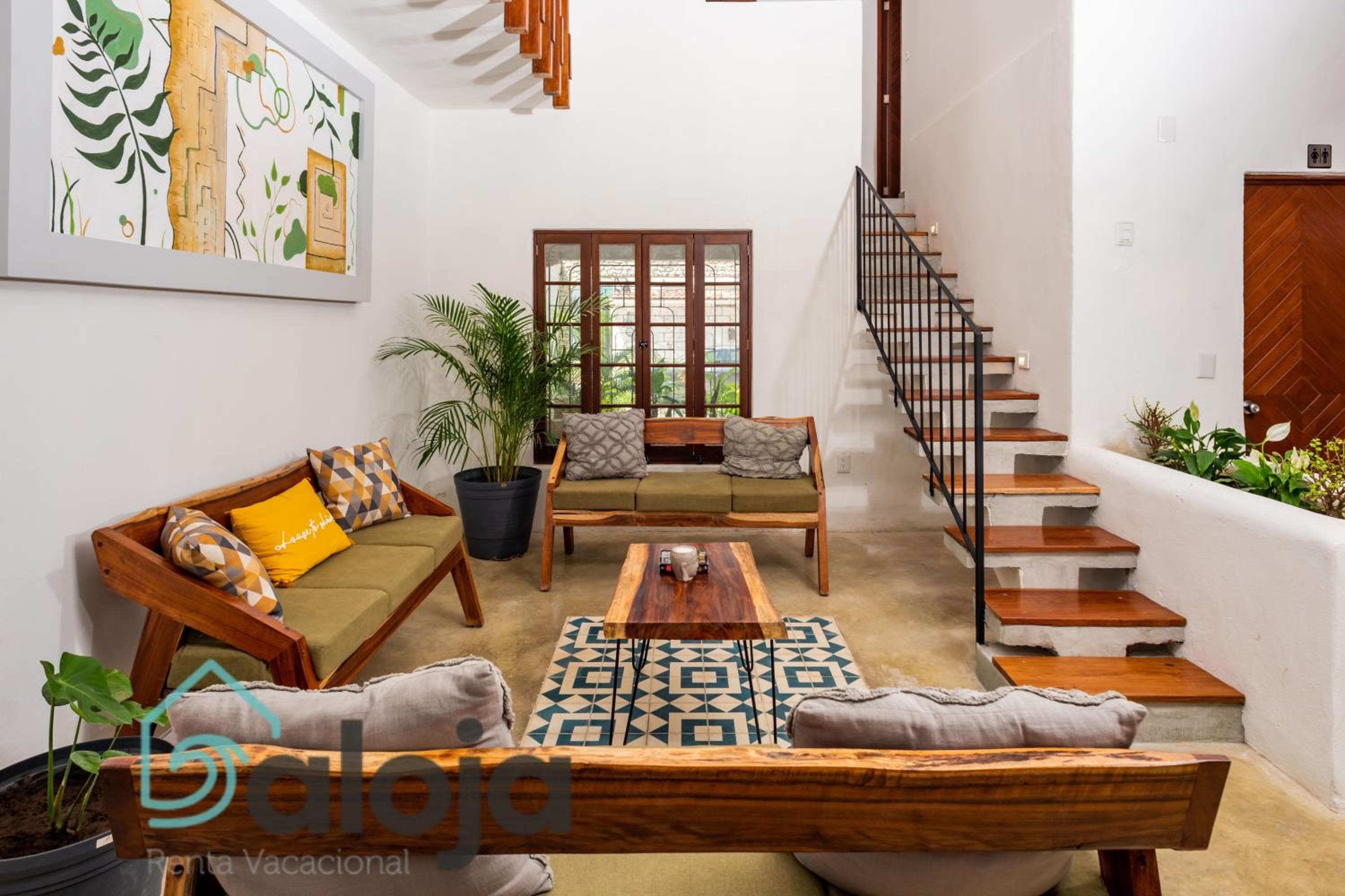 VIca Guest House Cancun - By Aloja RV — 1