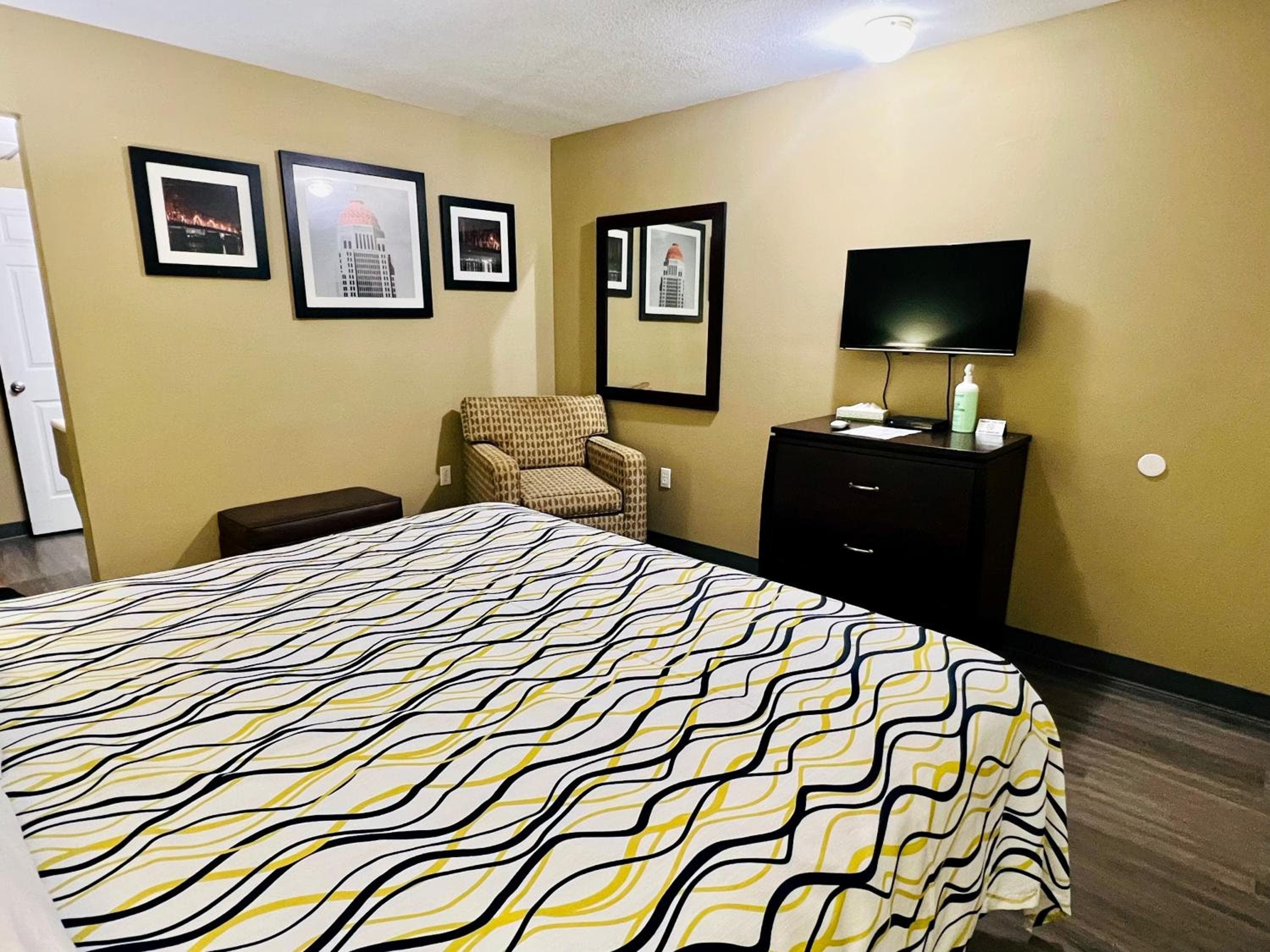 Deluxe Inn & Suites By OYO Miami OK — 14