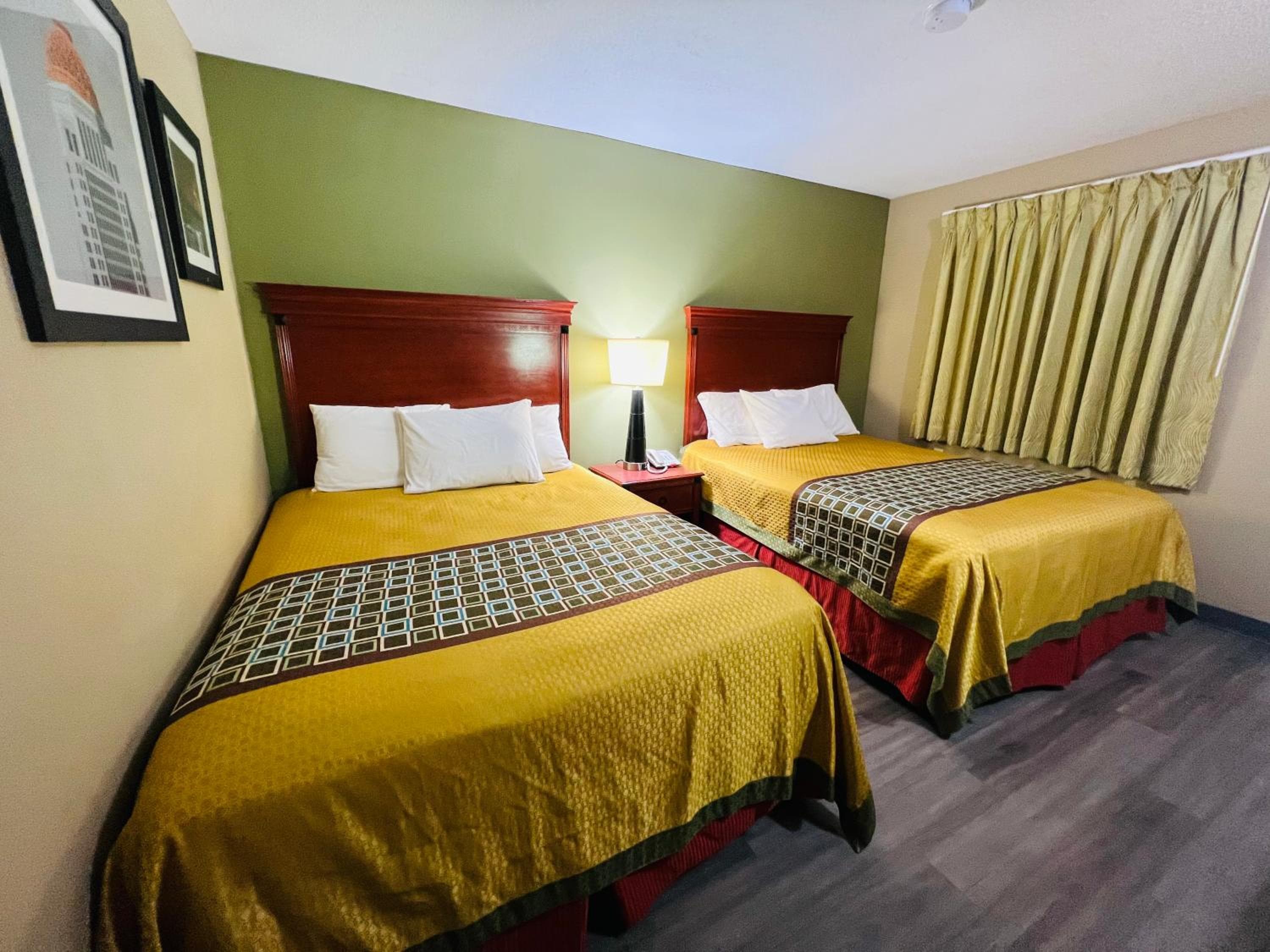 Deluxe Inn & Suites By OYO Miami OK — 17
