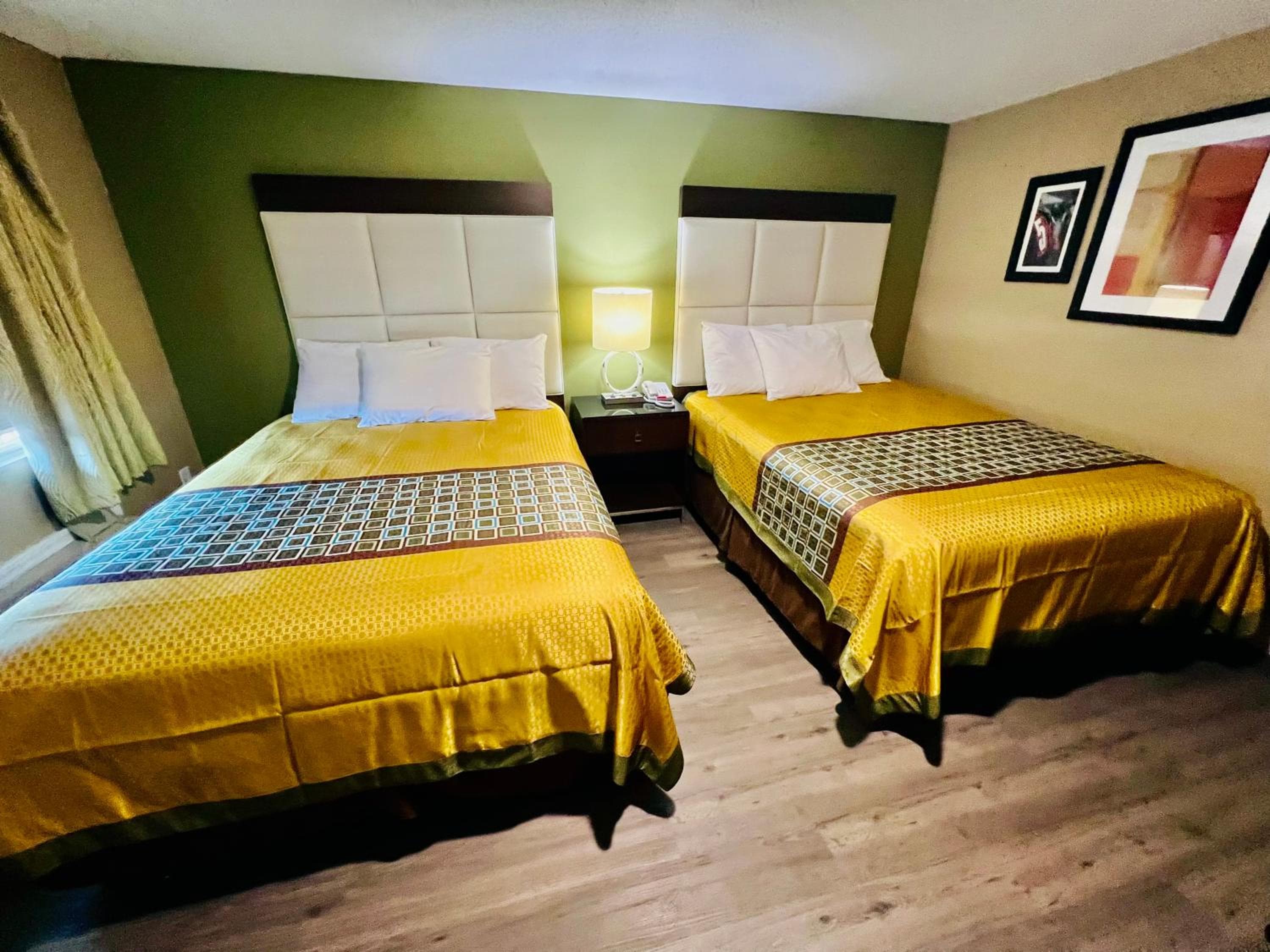 Deluxe Inn & Suites By OYO Miami OK — 18
