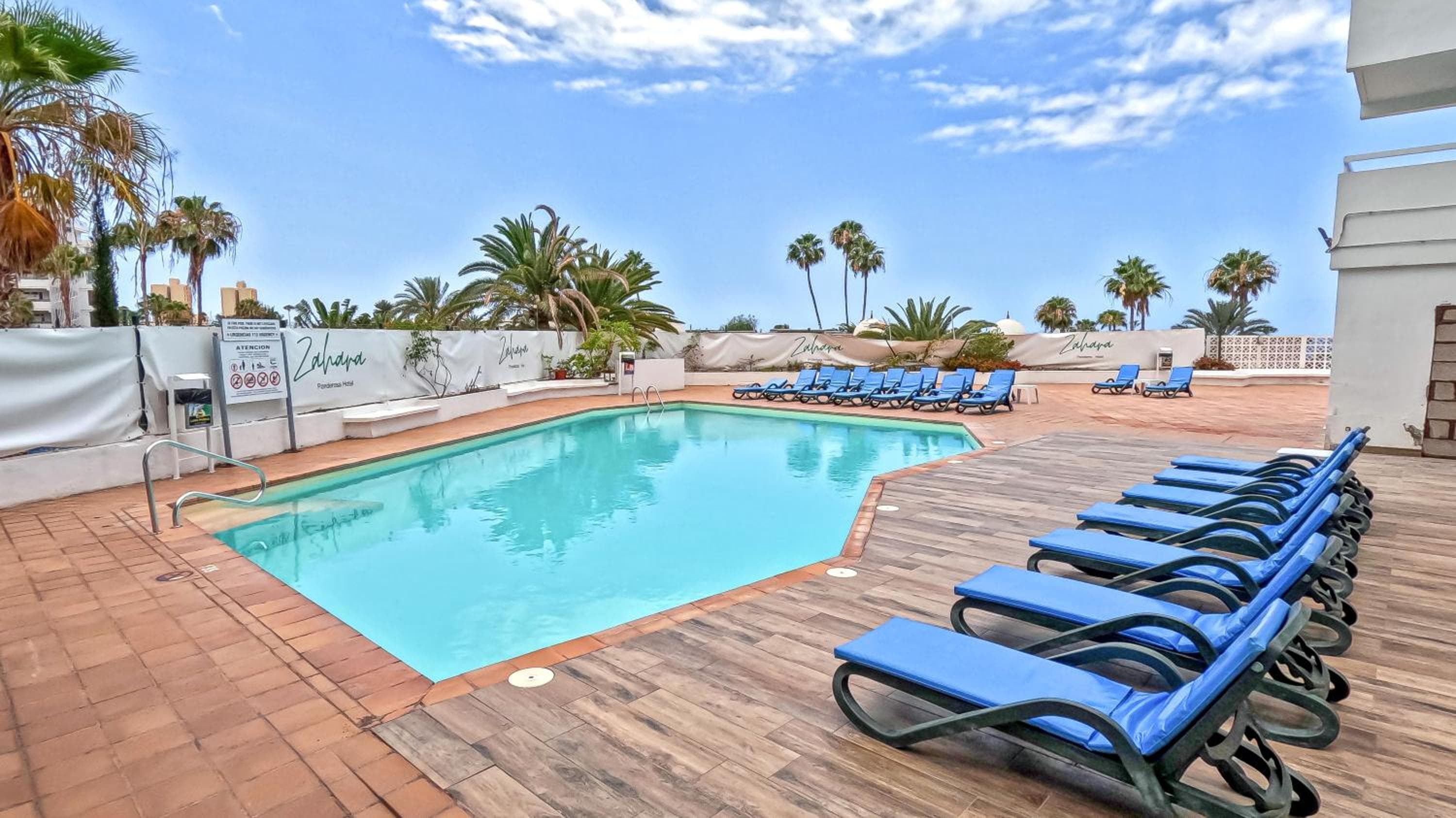 Modern Studio with a Sea View and Pool Access Ponderosa 801 — 4