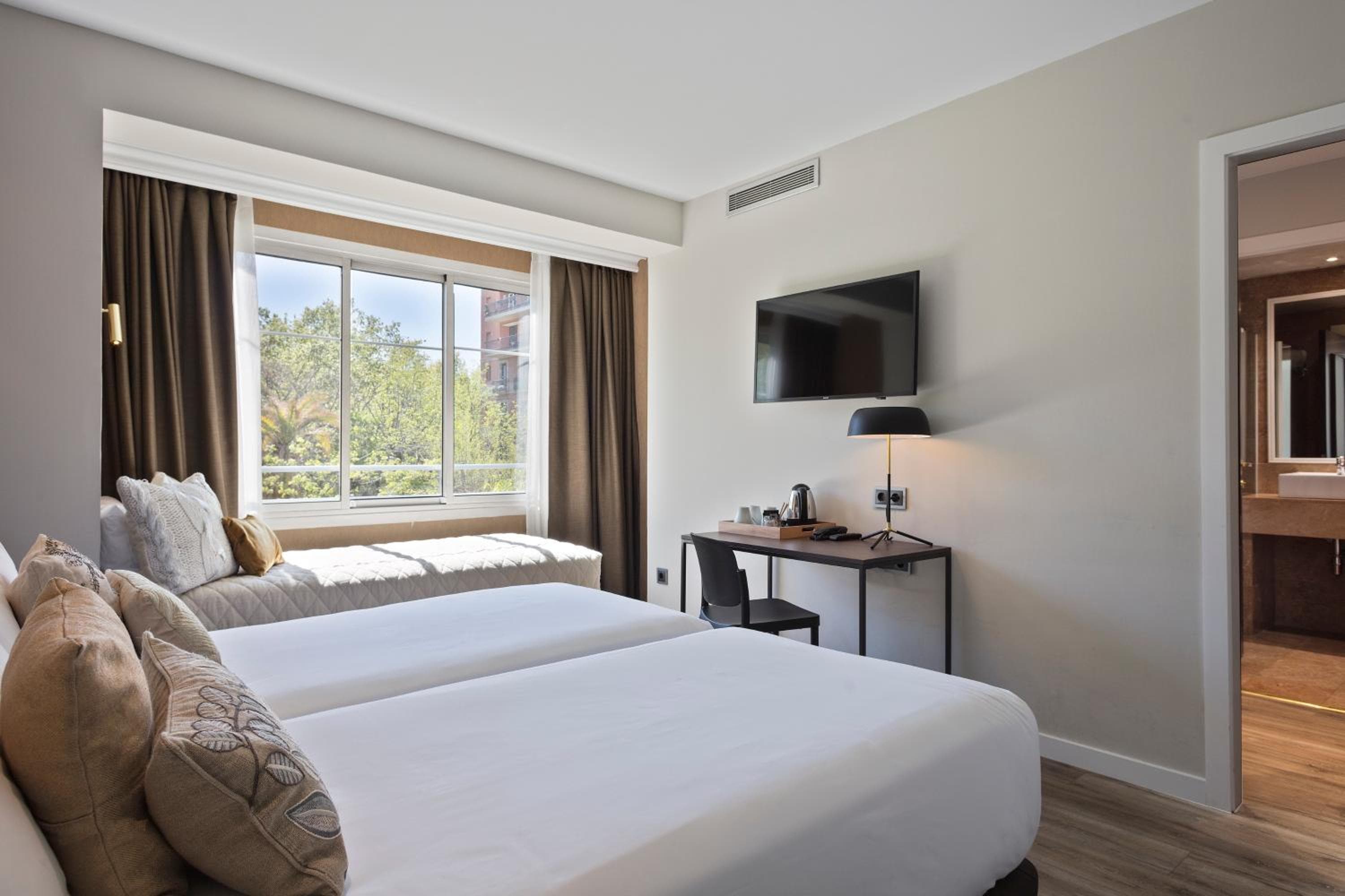 Acta Splendid — 5