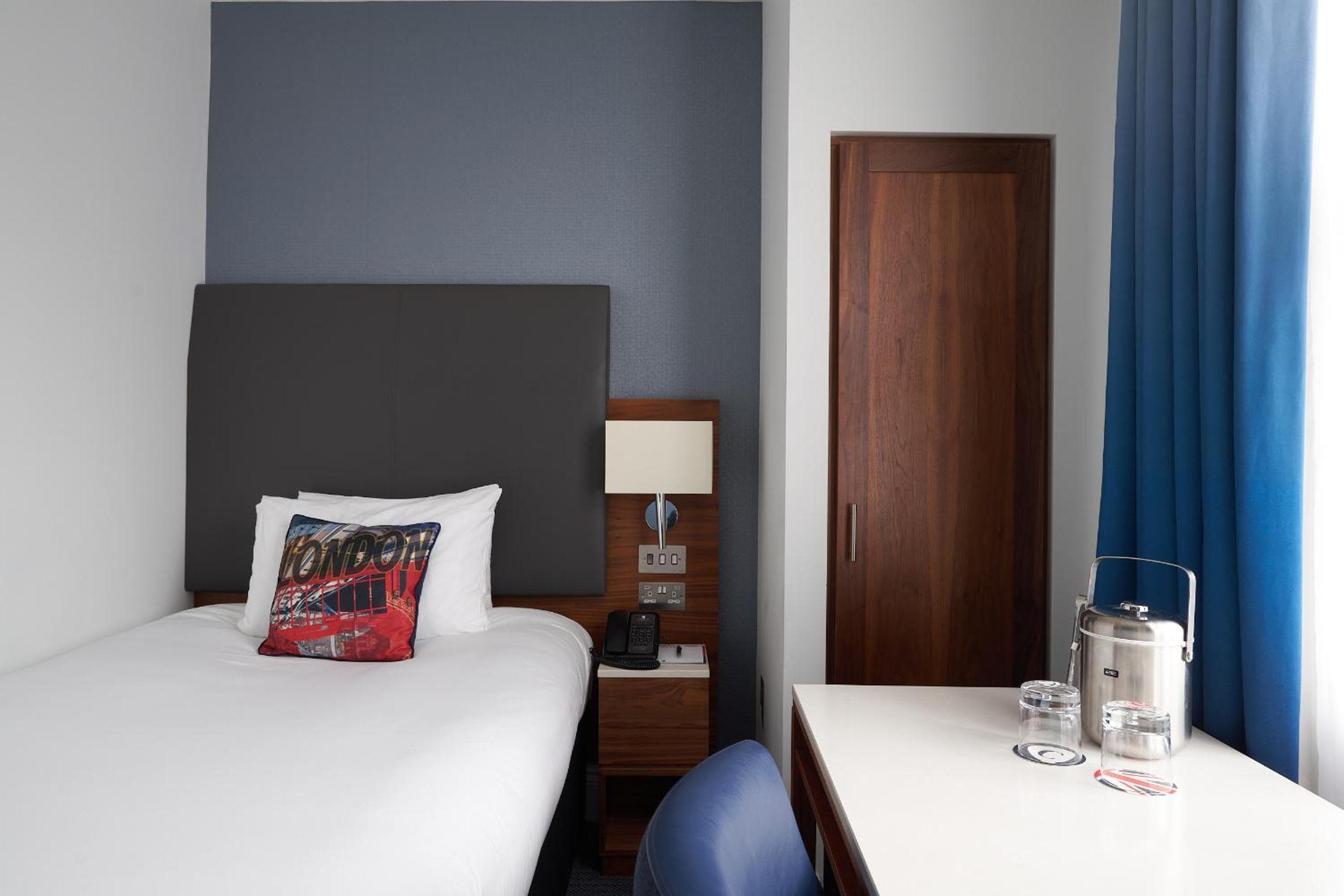The Cumberland, London — 13