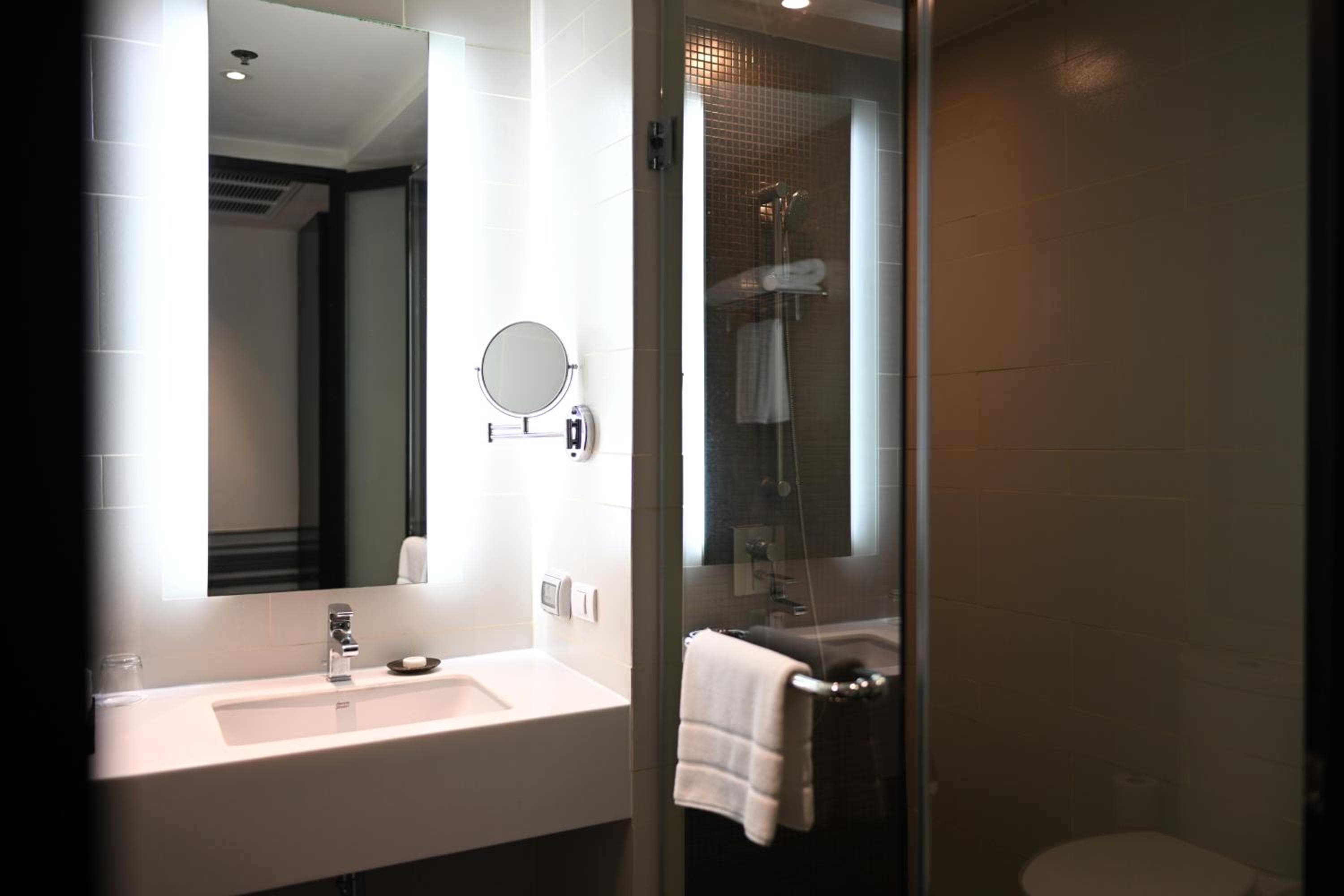 Mövenpick Hotel Sukhumvit 15 Bangkok — 20