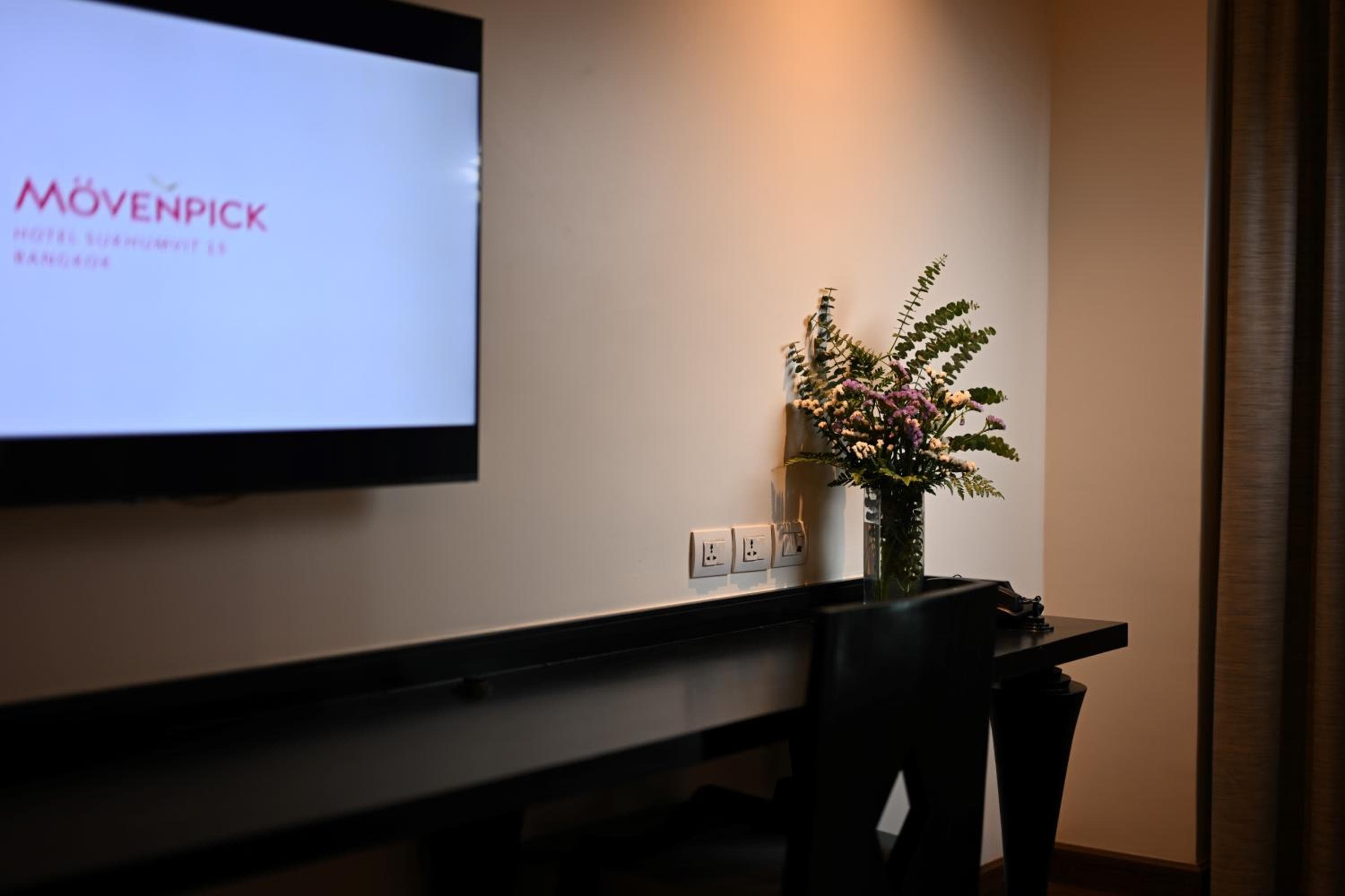 Mövenpick Hotel Sukhumvit 15 Bangkok — 21