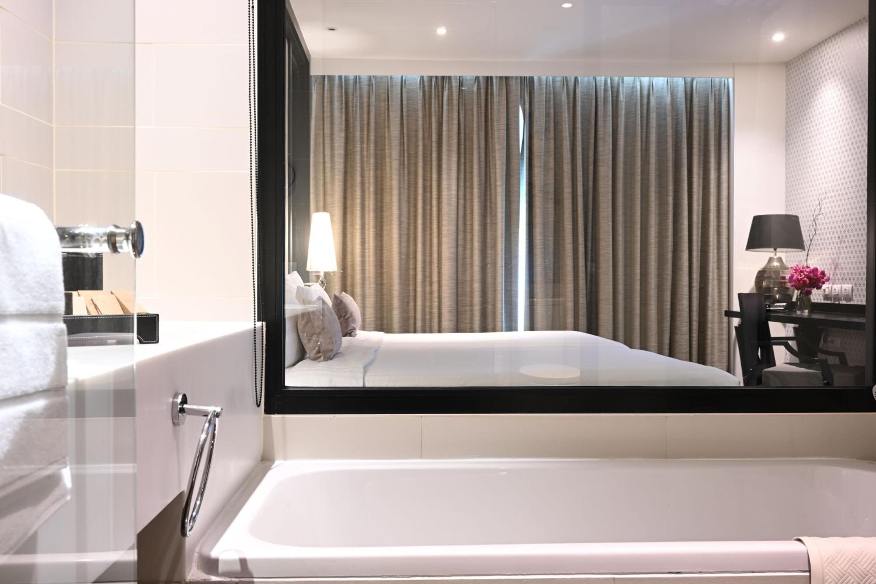 Mövenpick Hotel Sukhumvit 15 Bangkok — 26