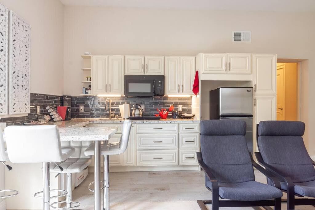 Fort Lauderdale guest house — 27